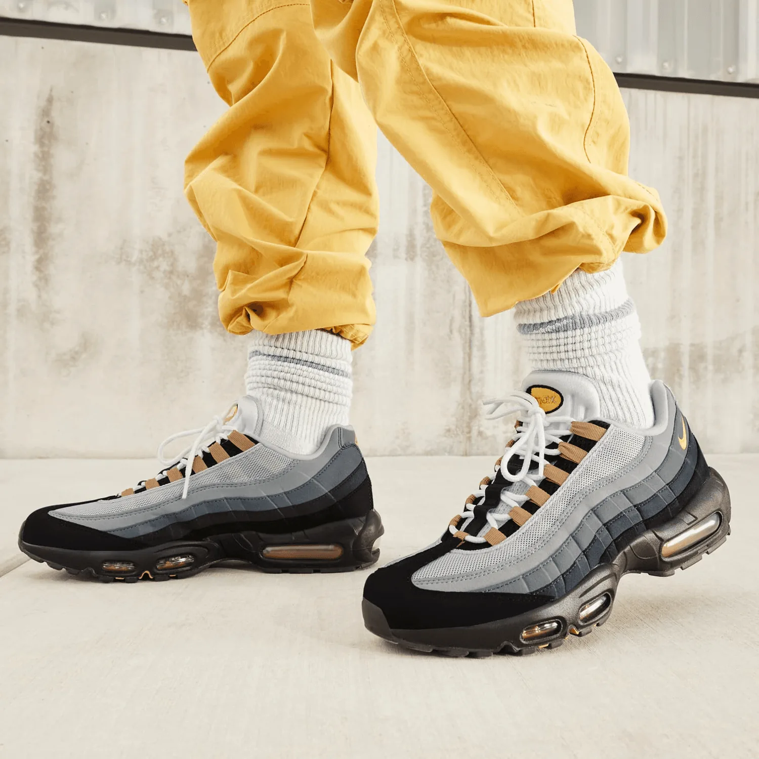 Nike Air Max 95 Icons image 3