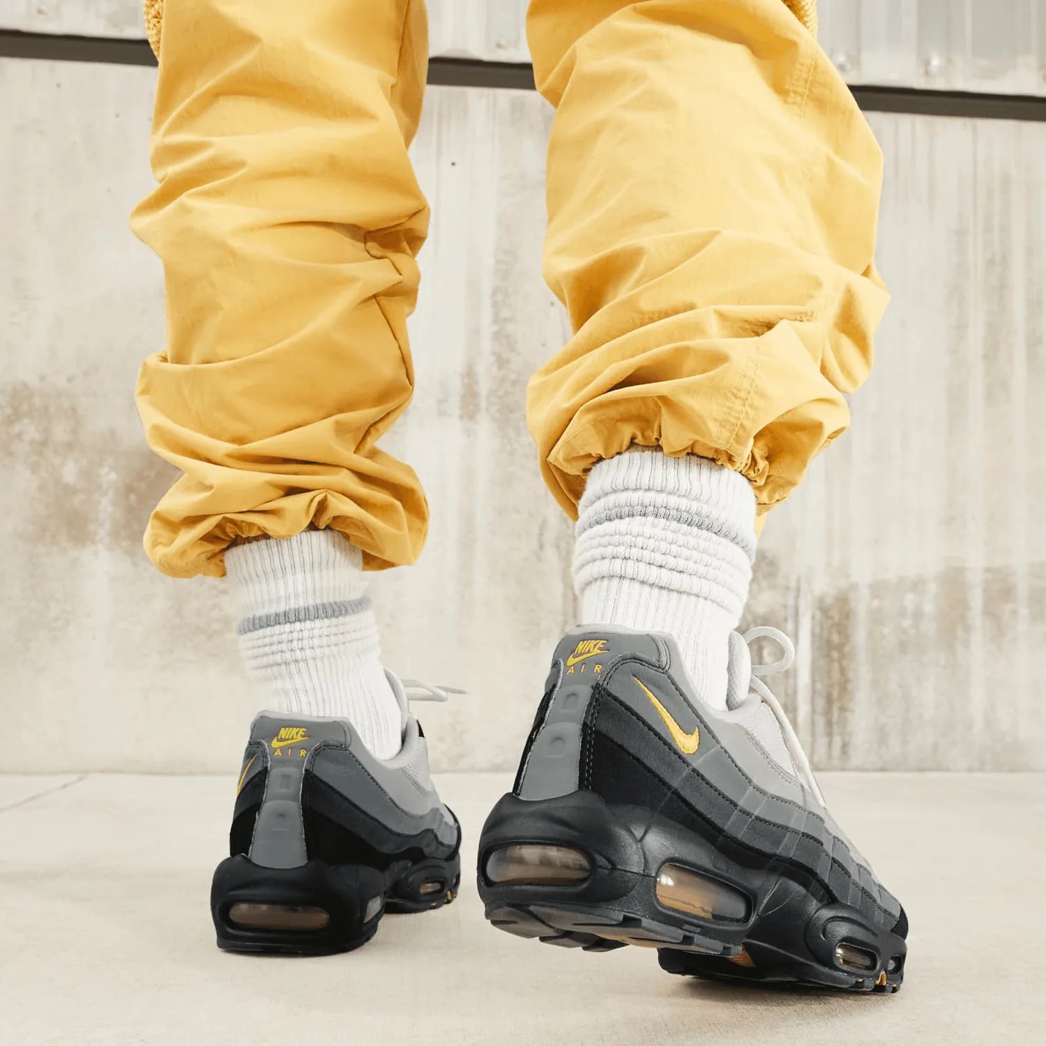 Nike Air Max 95 Icons image 4
