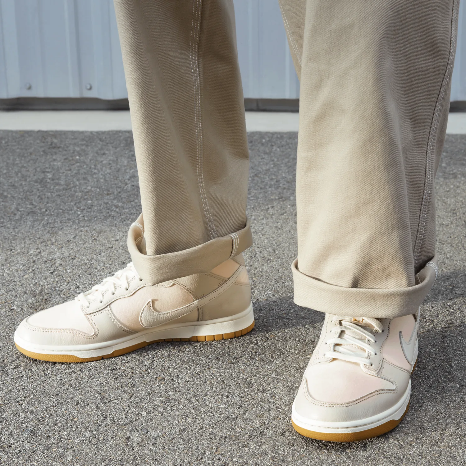 Nike Dunk Mid Sail Guava Ice image 2