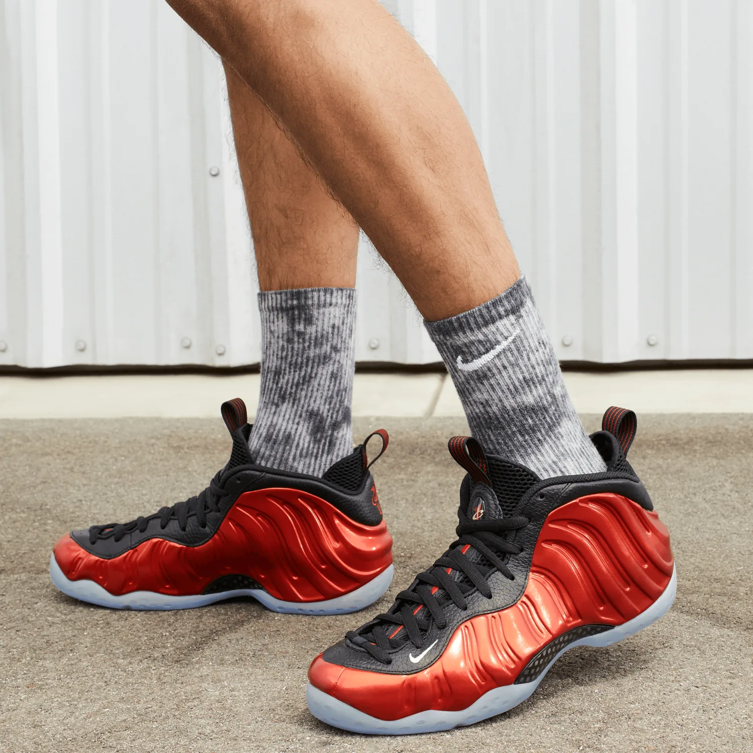 Nike Air Foamposite One Metallic Red (2023) image 4