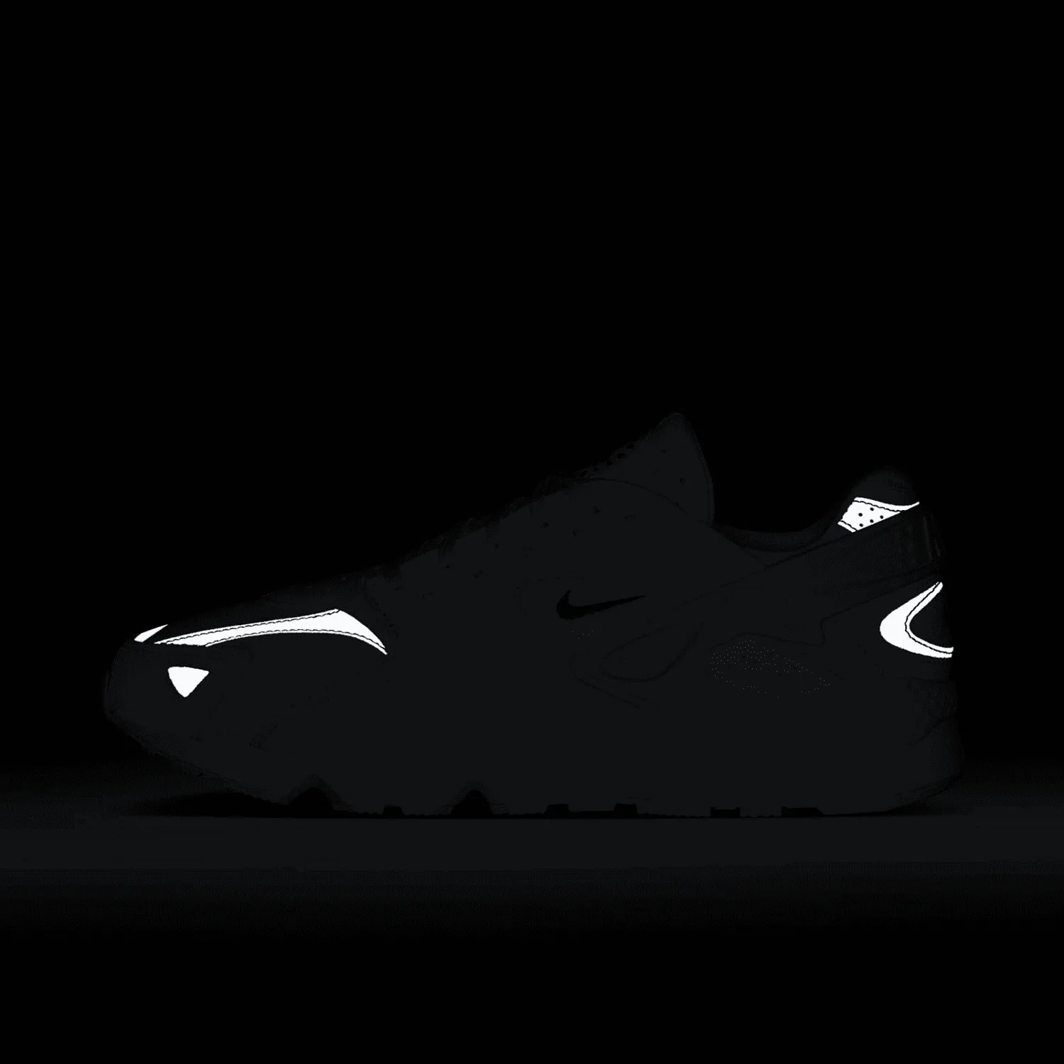Nike Air Huarache Runner Photon Dust University Red image 10