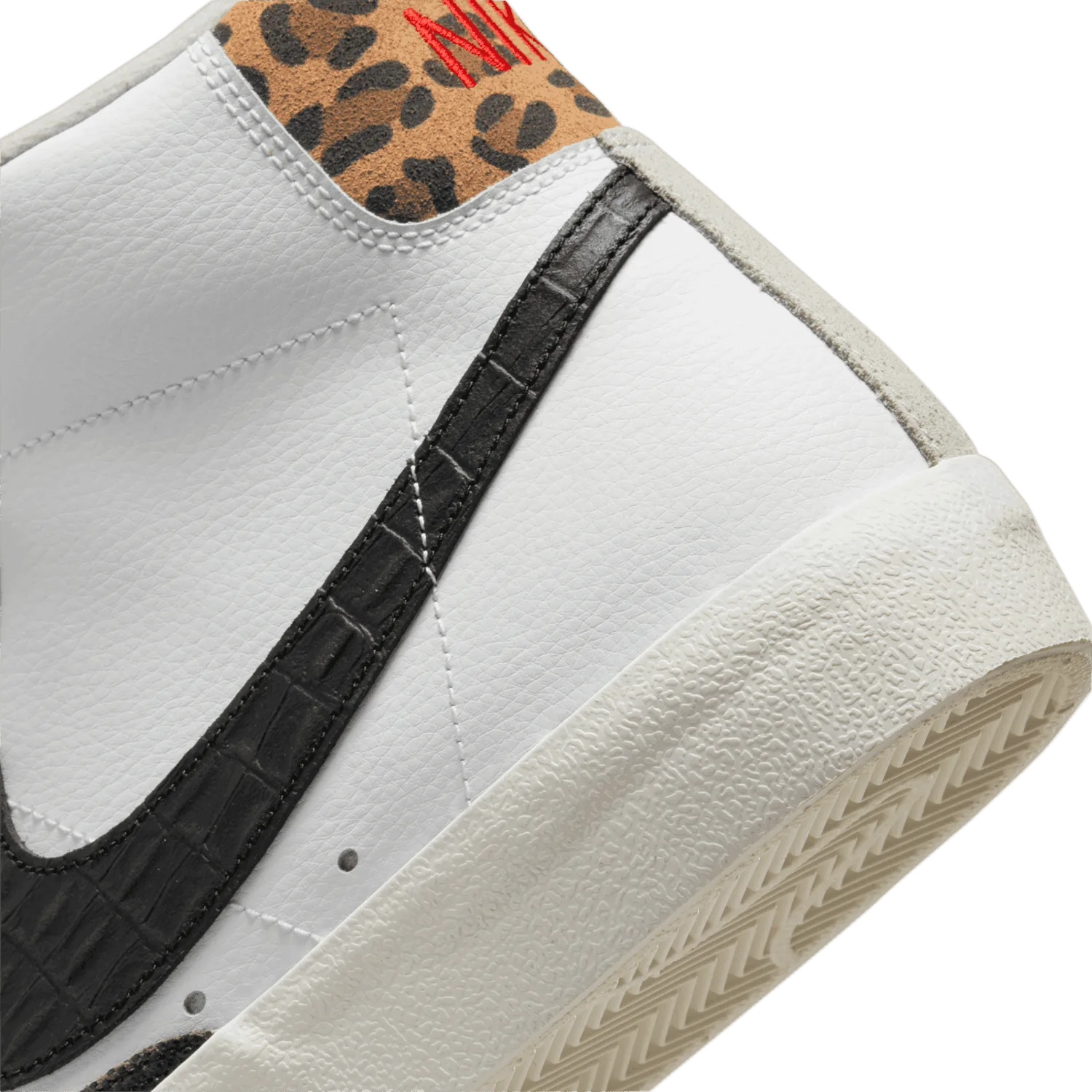Nike Blazer Mid 77 Vintage Animal image 7