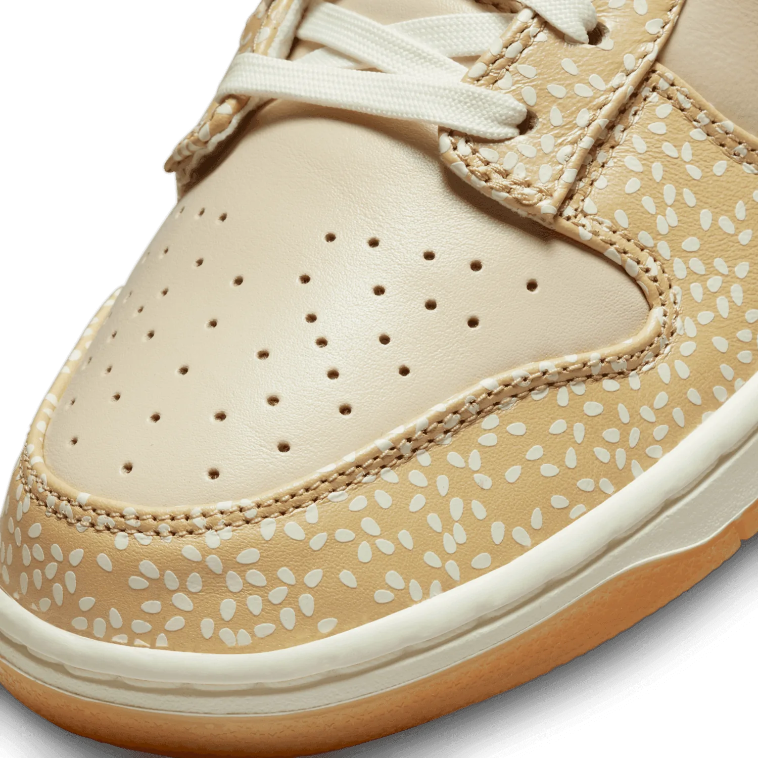 Nike Dunk Low Montreal Bagel Sesame image 6