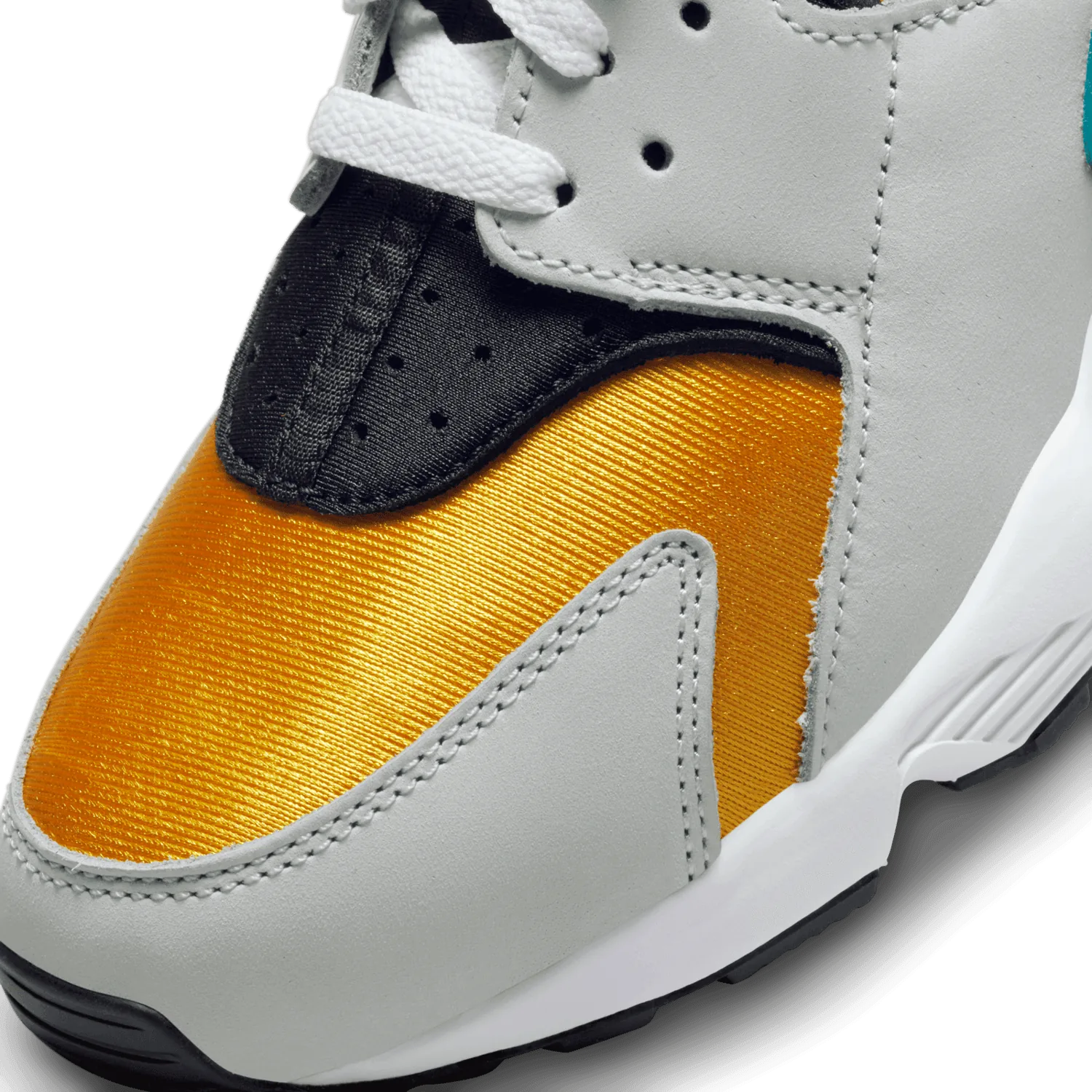 Nike Air Huarache Run NYC image 6