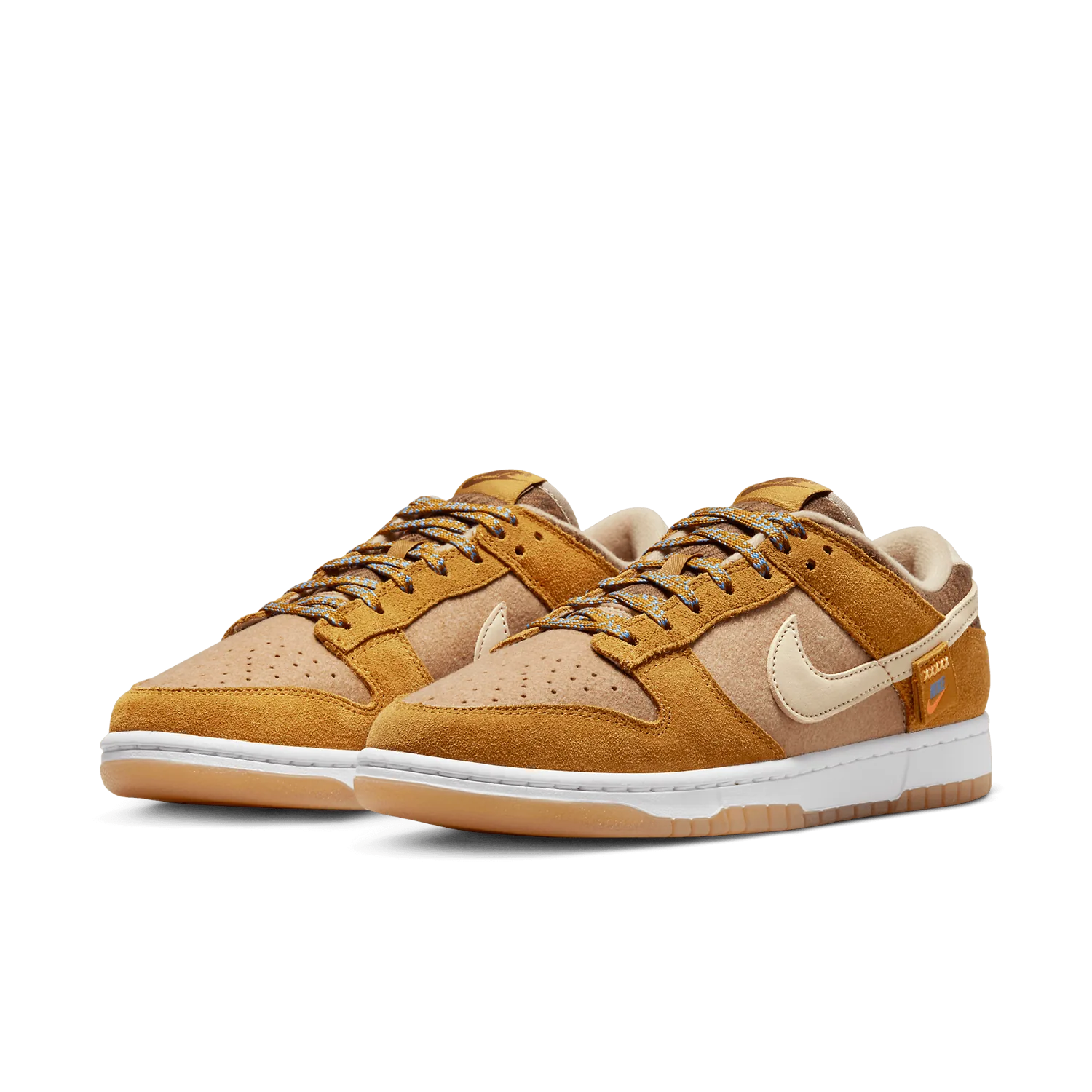 Nike Dunk Low SE Teddy Bear Parline image 4
