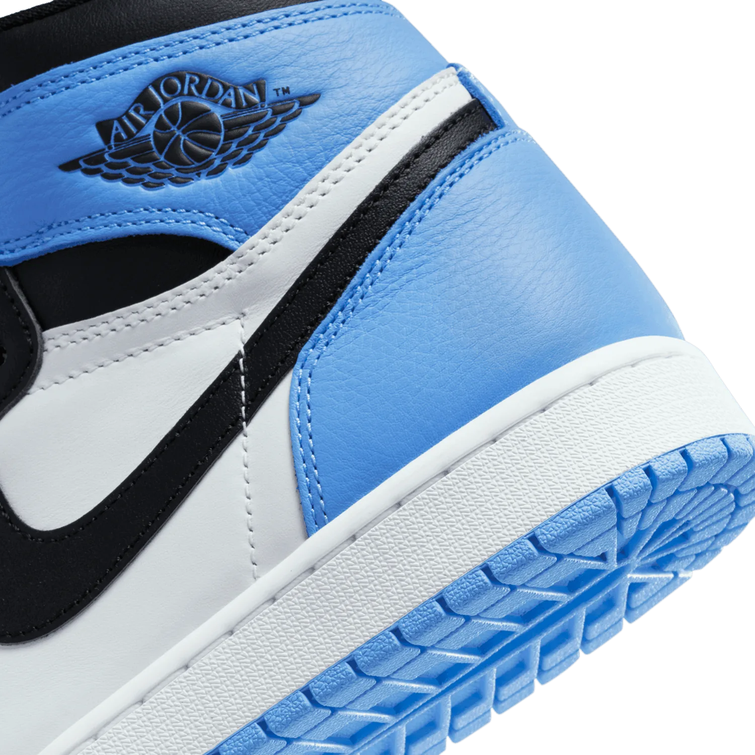 Air Jordan 1 Retro High OG UNC Toe image 6