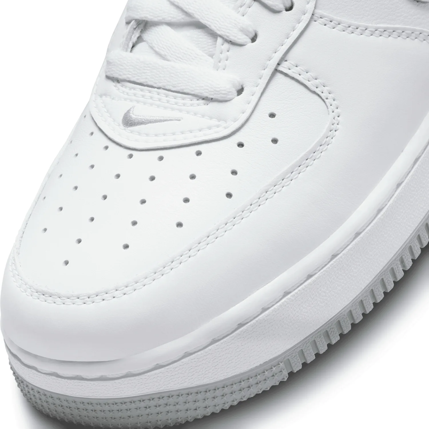 Nike Air Force 1 Low 40th Anniversary Metallic Silver image 3