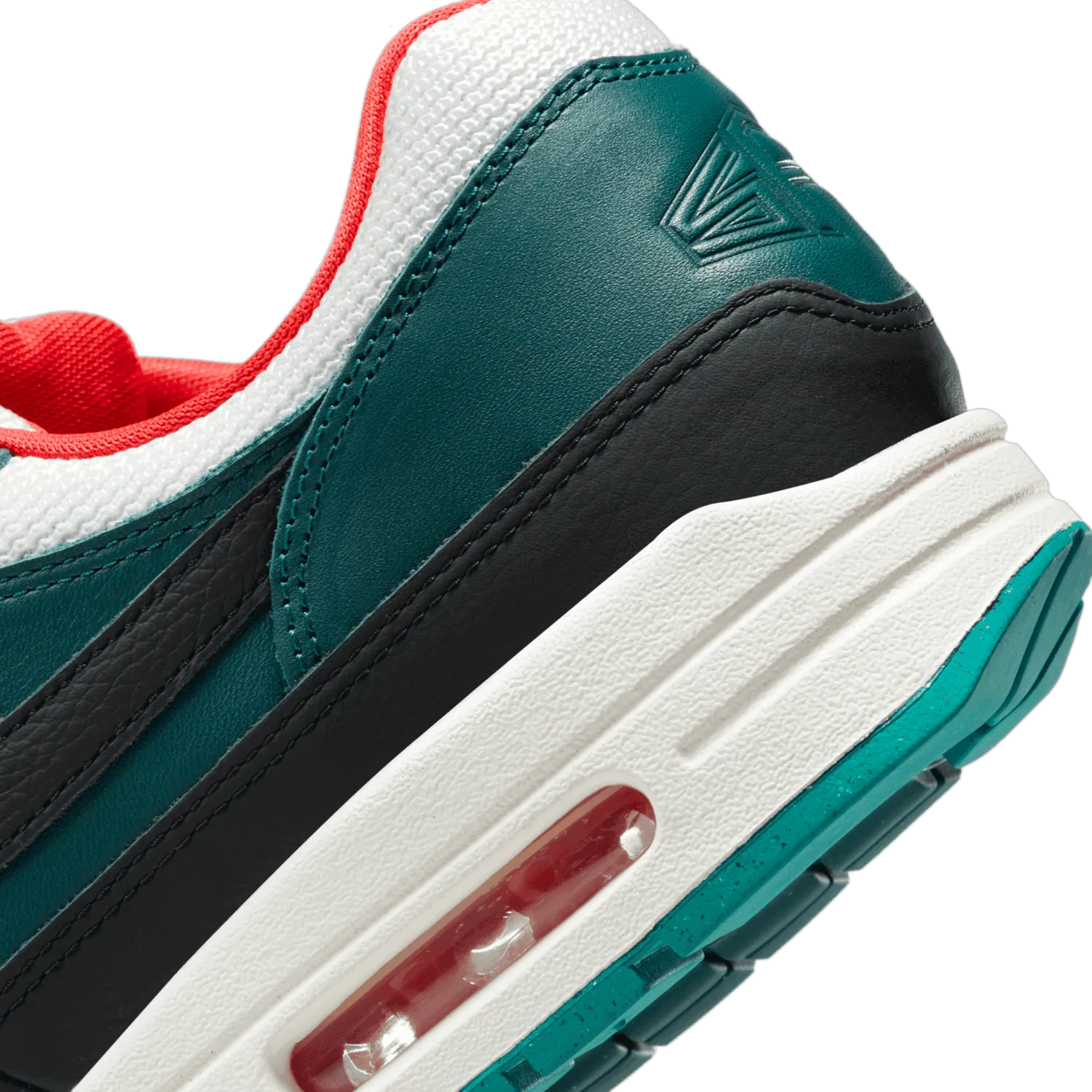 Nike Air Max 1 LeBron James Liverpool FC image 6
