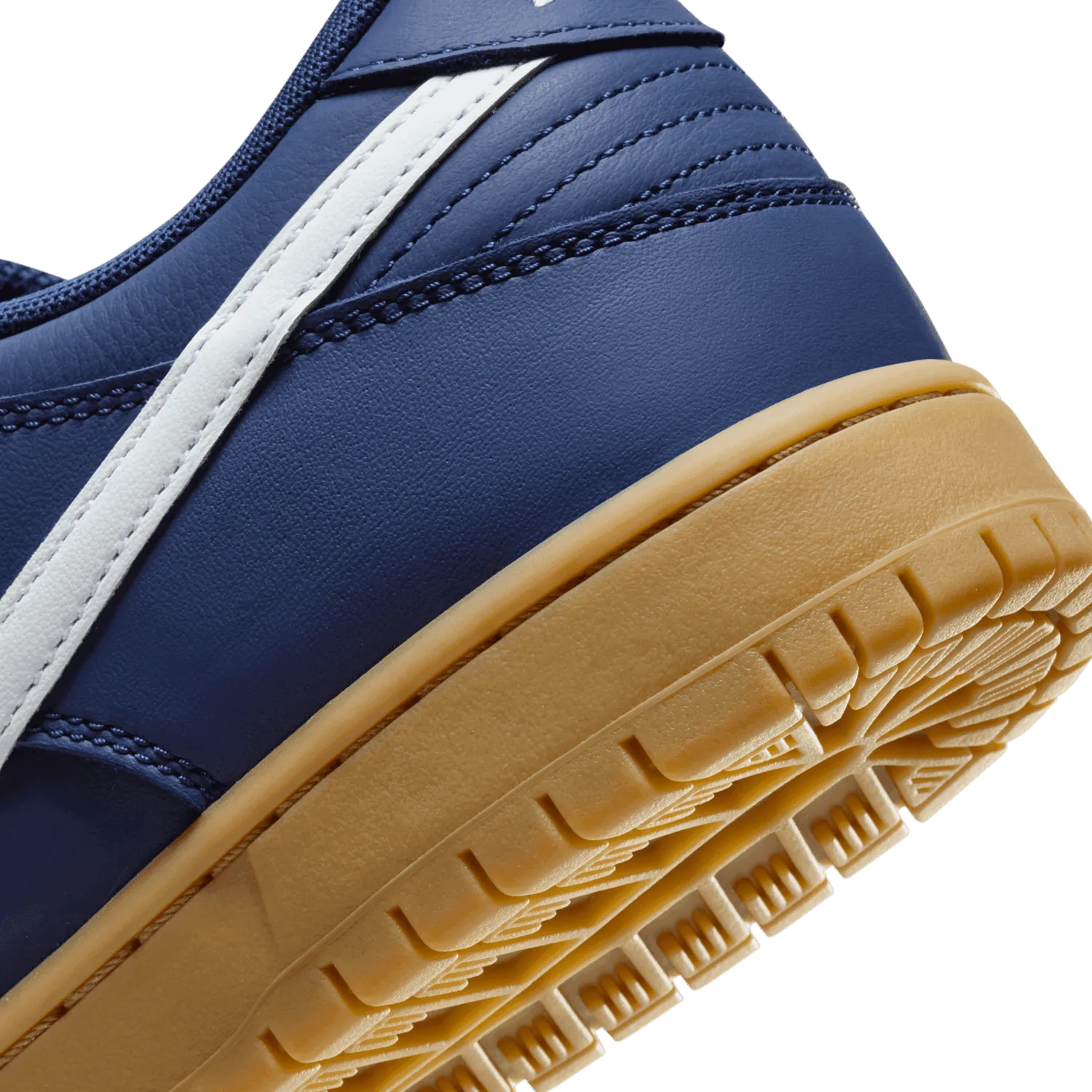Nike SB Dunk Low Navy Gum image 7