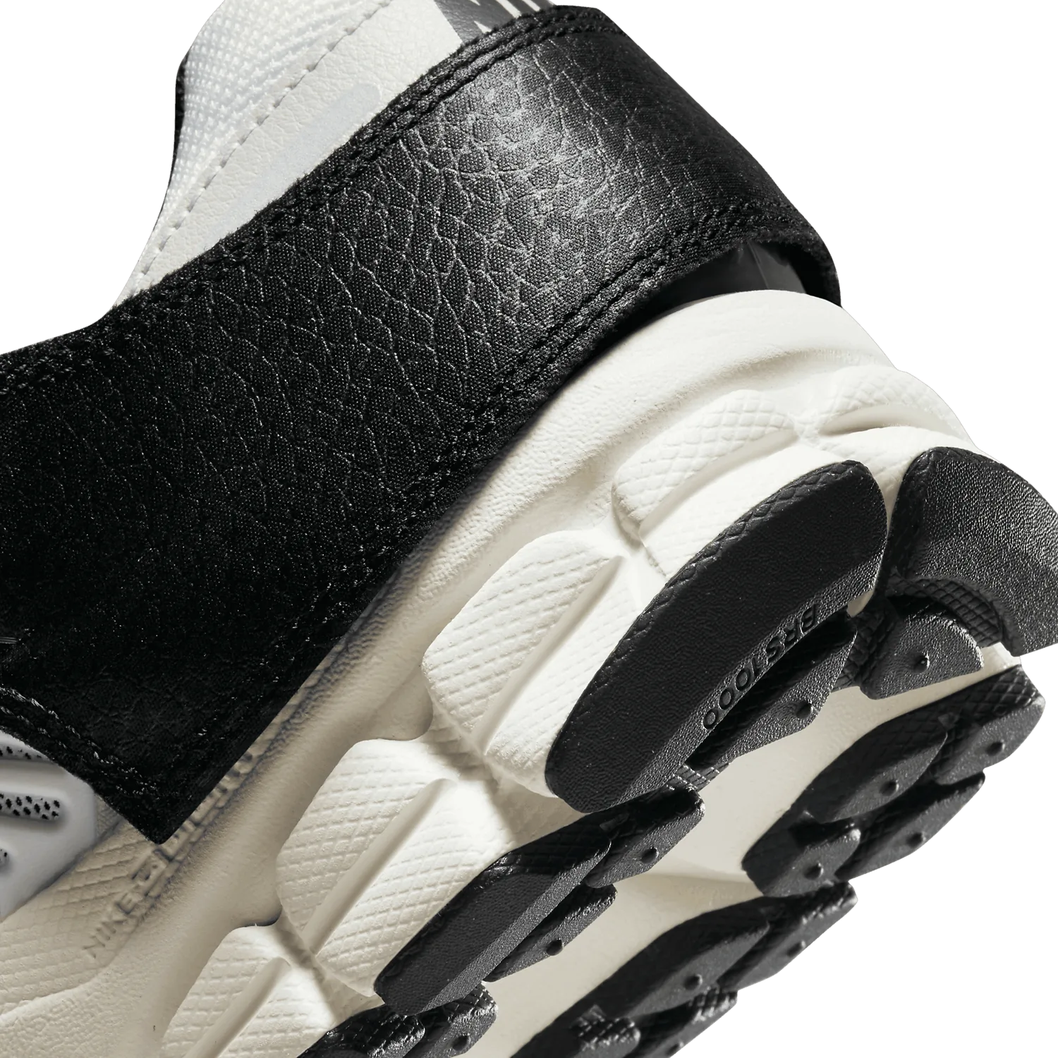 Nike Zoom Vomero 5 Timeless image 7