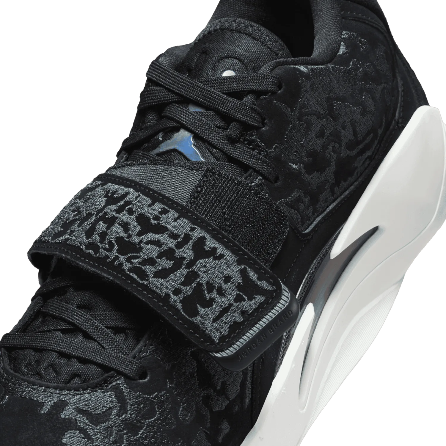 Jordan Zion 3 M.U.D. SE Black Dark Ash image 5