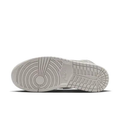 Air Jordan 1 Mid SE Neutral Grey Sail