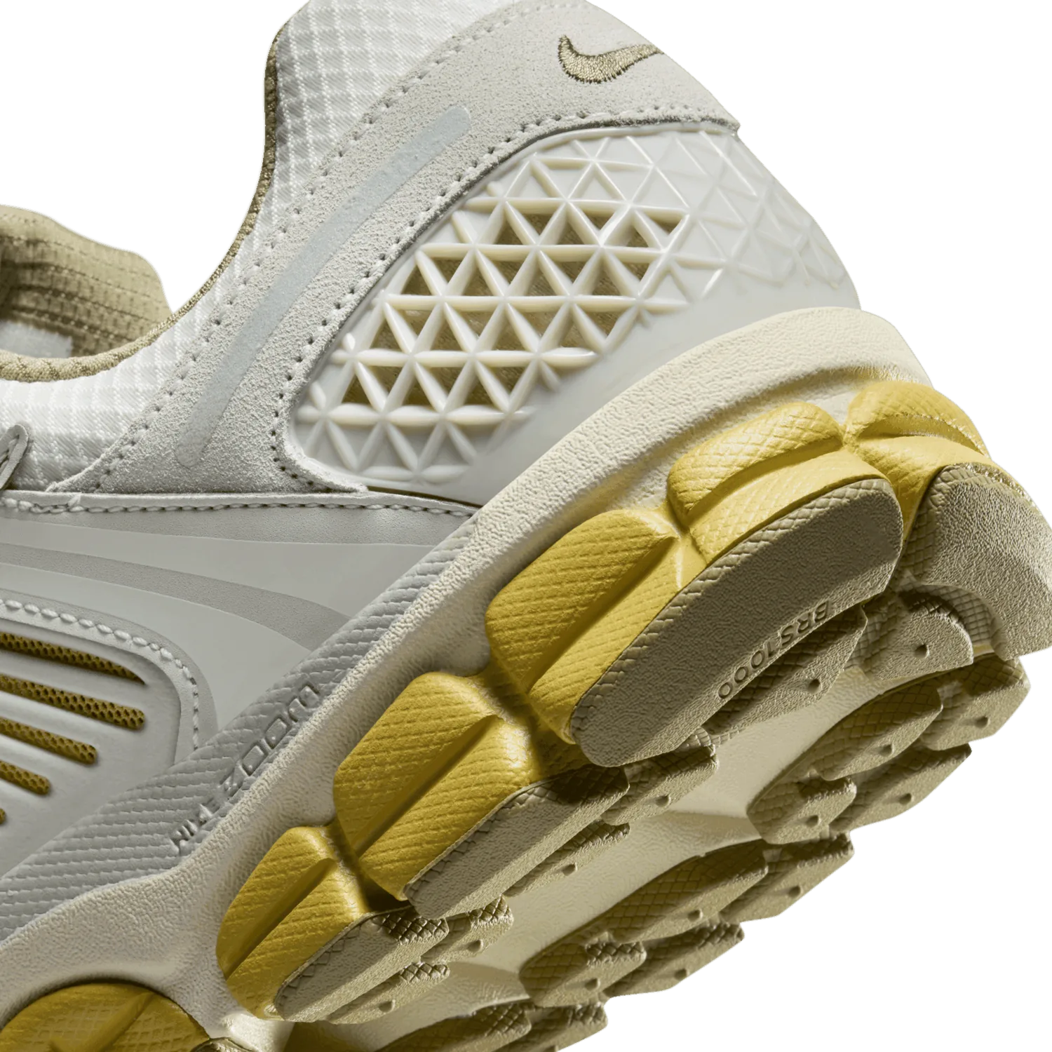 Nike Zoom Vomero 5 Light Bone Olive image 9