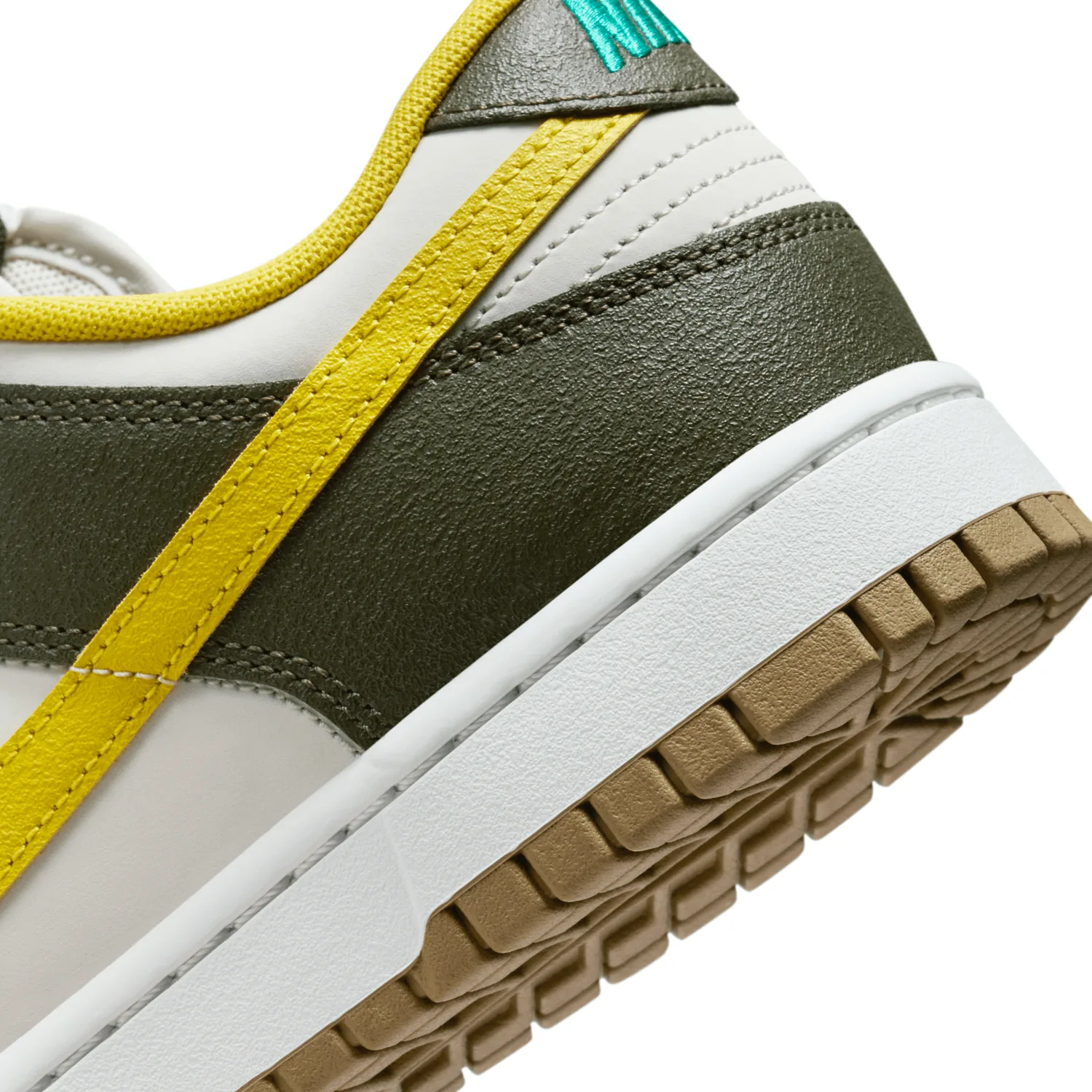 Nike Dunk Low Winterized Cargo Khaki Vivid Sulfur image 8