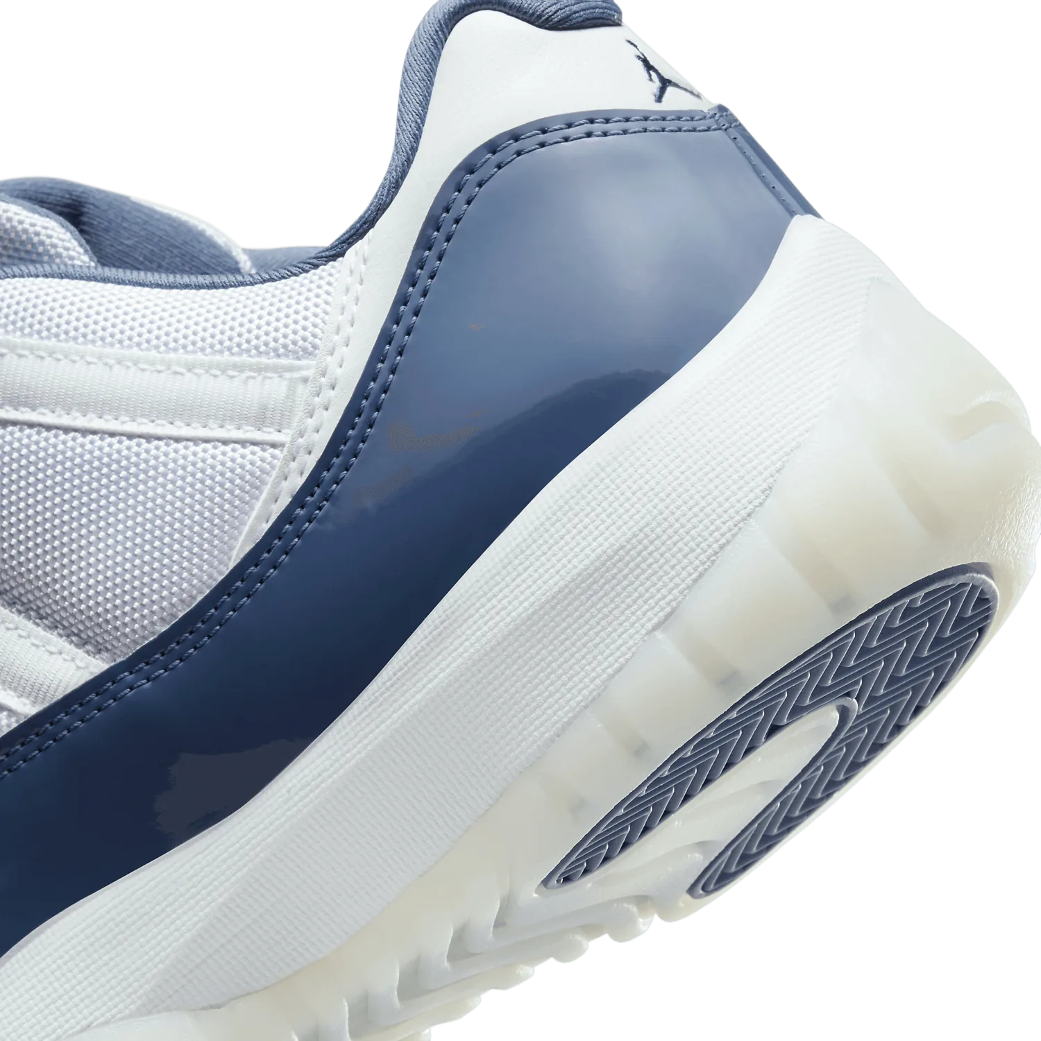 Air Jordan 11 Retro Low Diffused Blue image 7