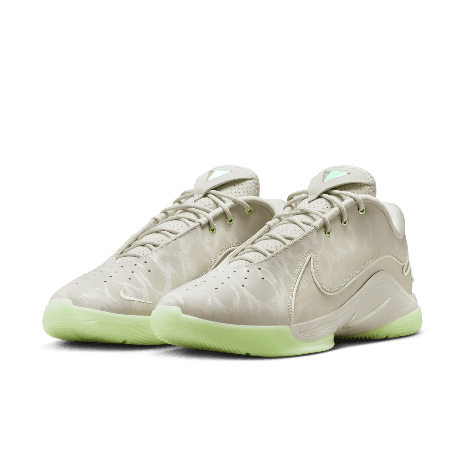 Nike LeBron 22 Dunkman image 5