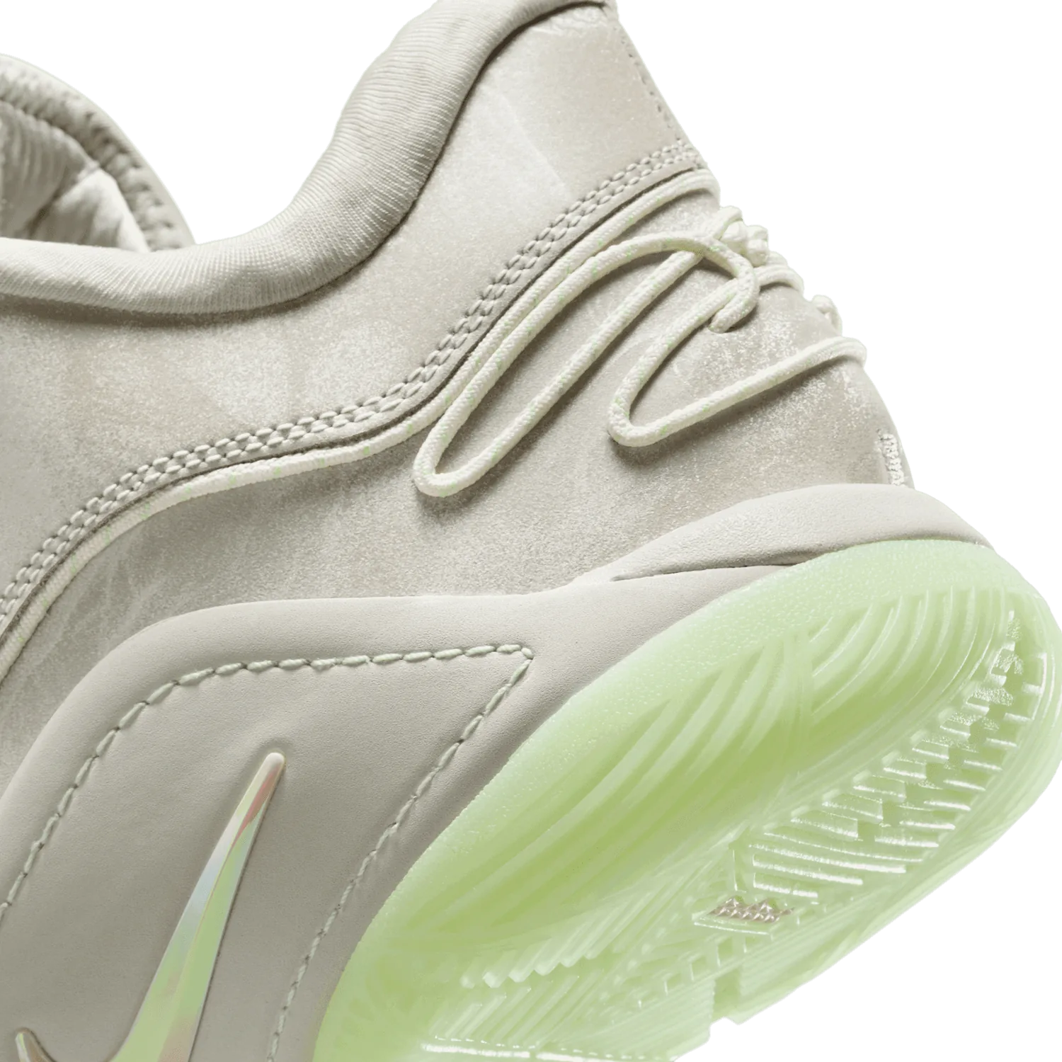 Nike LeBron 22 Dunkman image 8