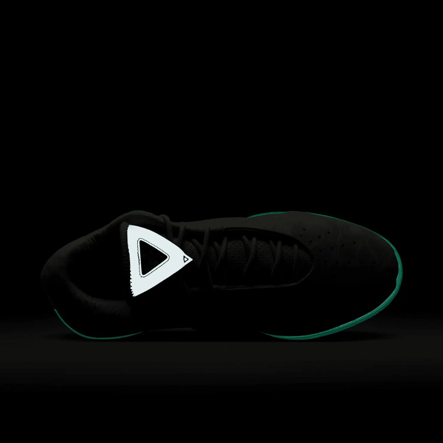 Nike LeBron 22 Dunkman image 9