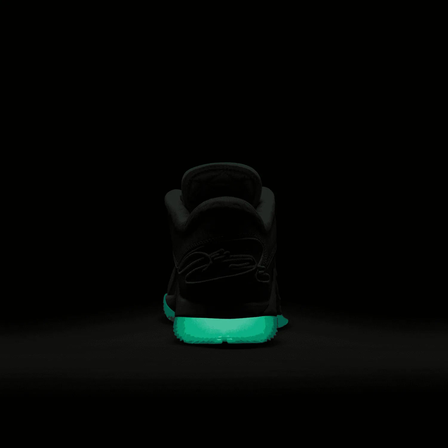 Nike LeBron 22 Dunkman image 10