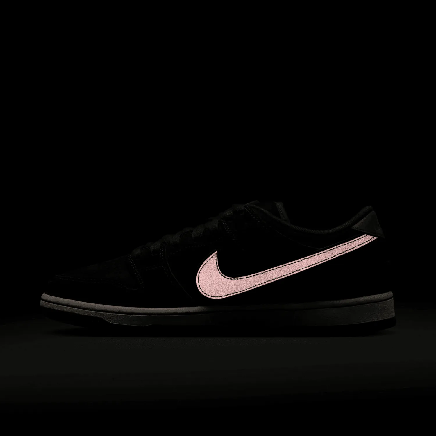Nike SB Dunk Low Riot Skateshop image 2