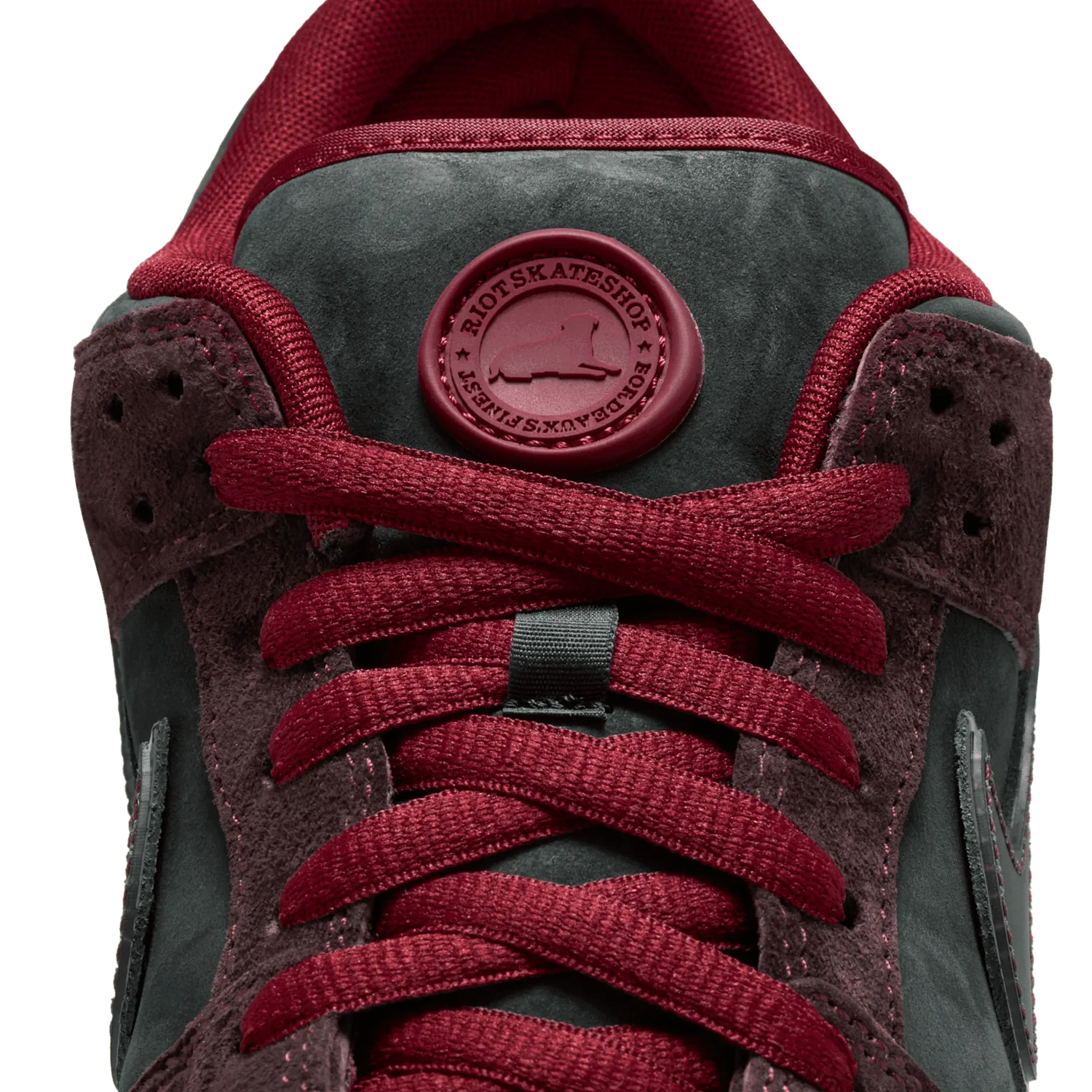 Nike SB Dunk Low Riot Skateshop image 3