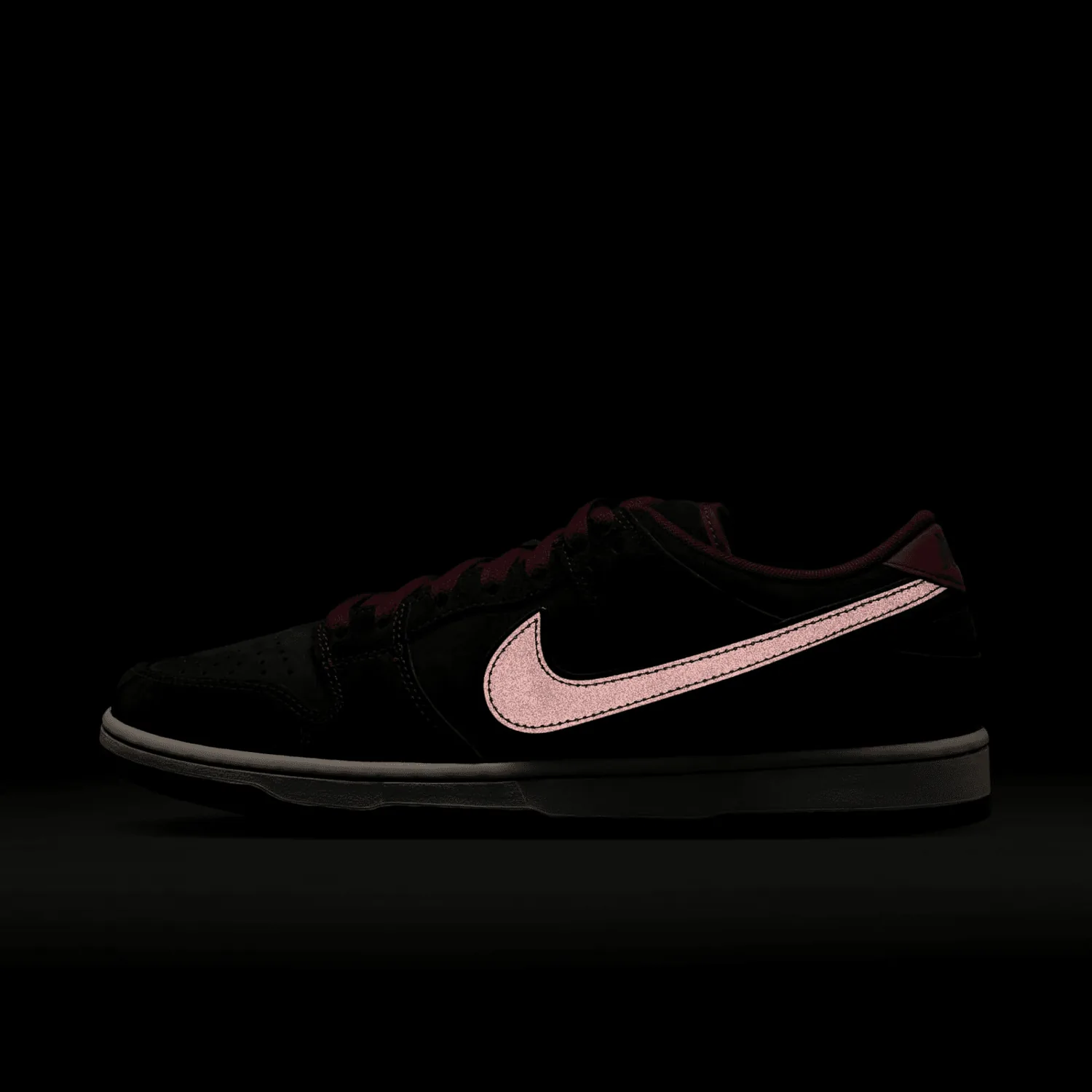 Nike SB Dunk Low Riot Skateshop image 13