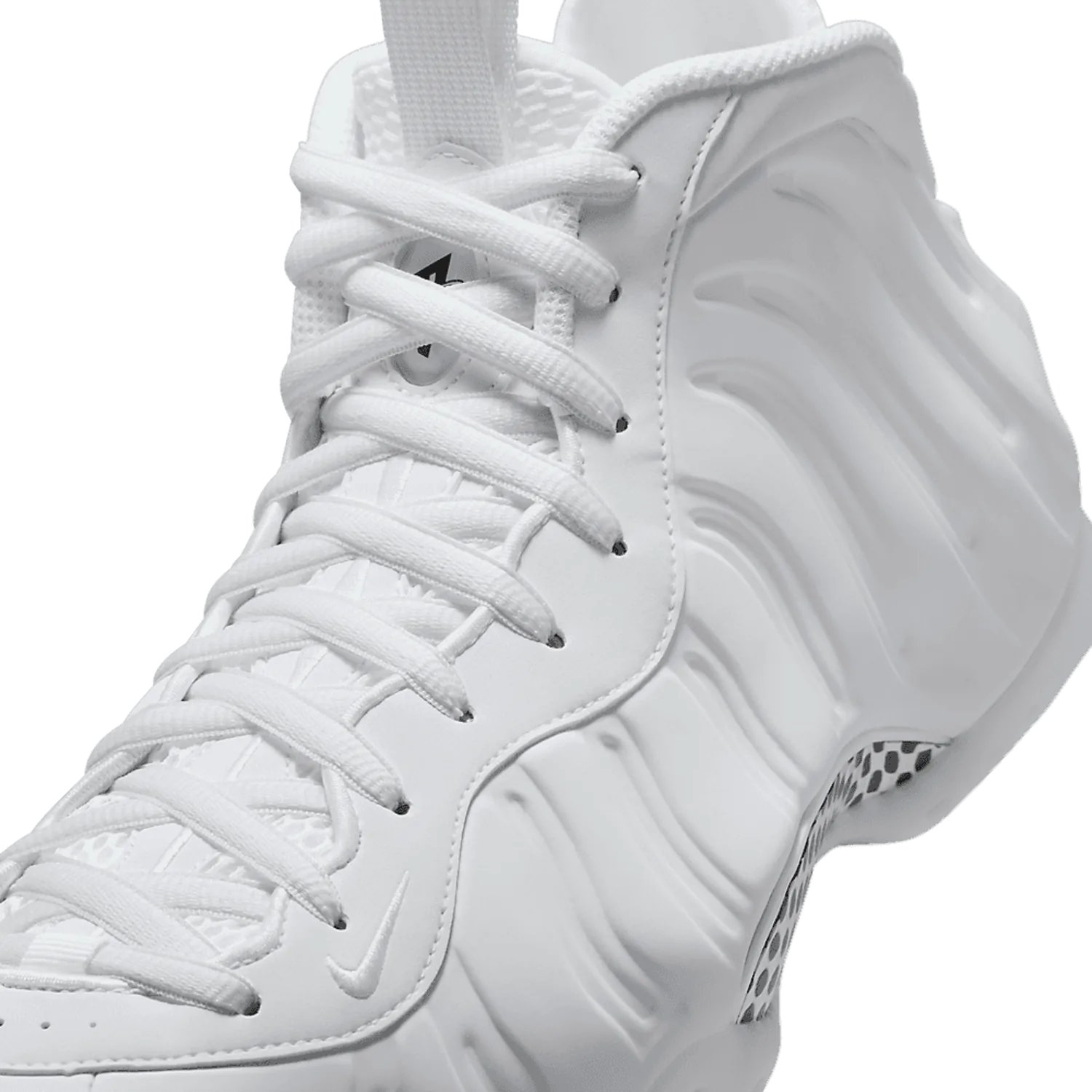 Nike Air Foamposite One Triple White image 5