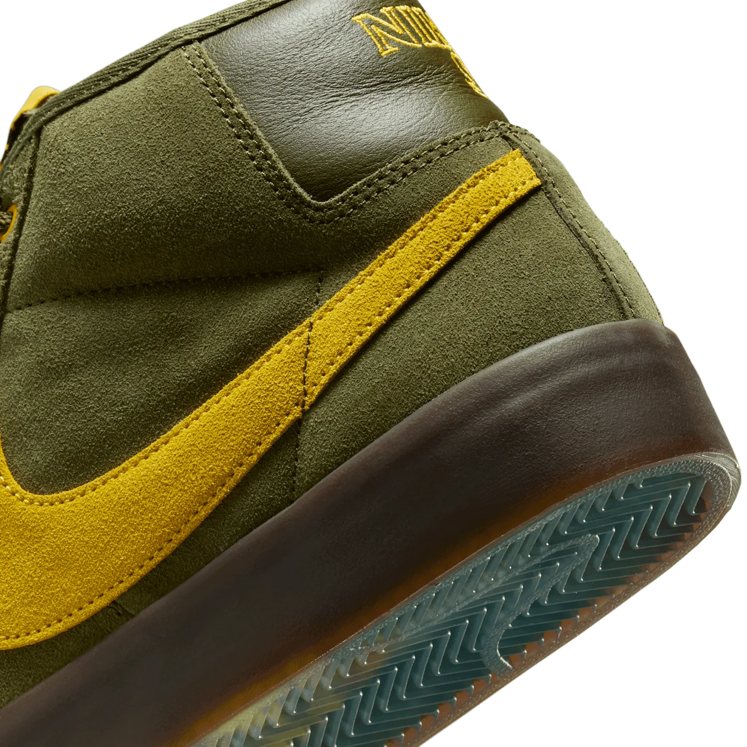 Nike SB Zoom Blazer Mid Pro GT Antihero Skateboards Rough Green image 7