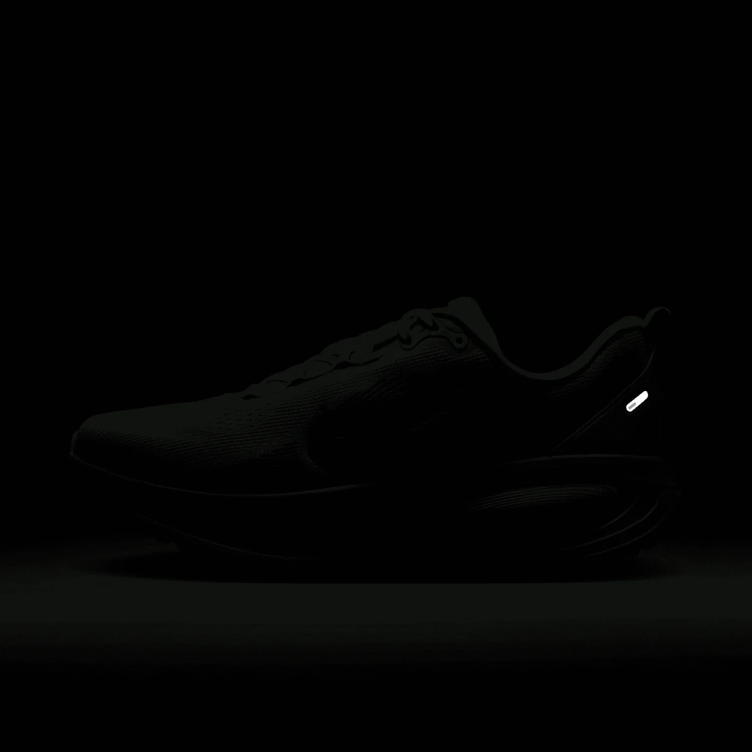 Nike Vomero 18 Light Silver Barely Volt image 8