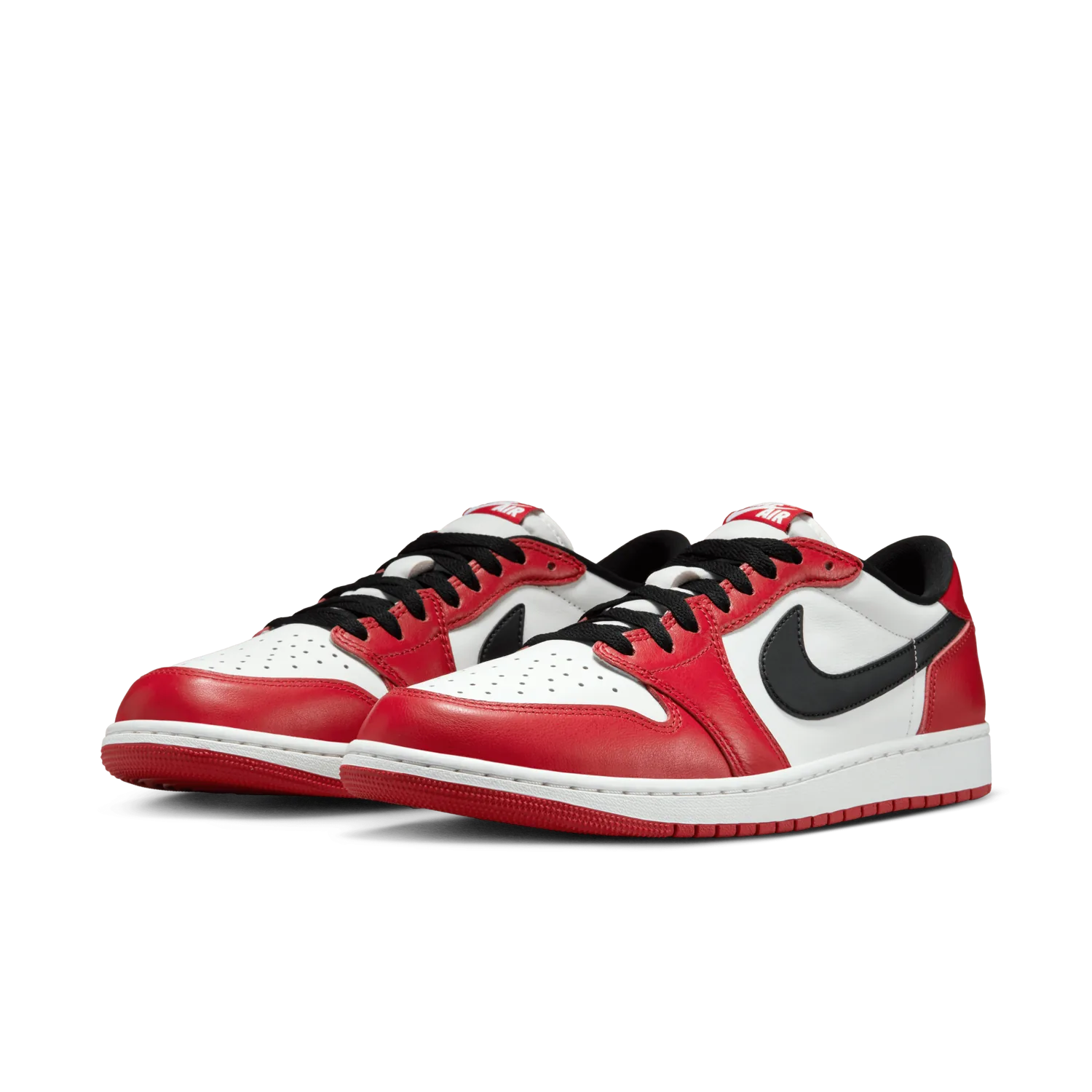 Air Jordan 1 Retro Low OG Chicago image 5