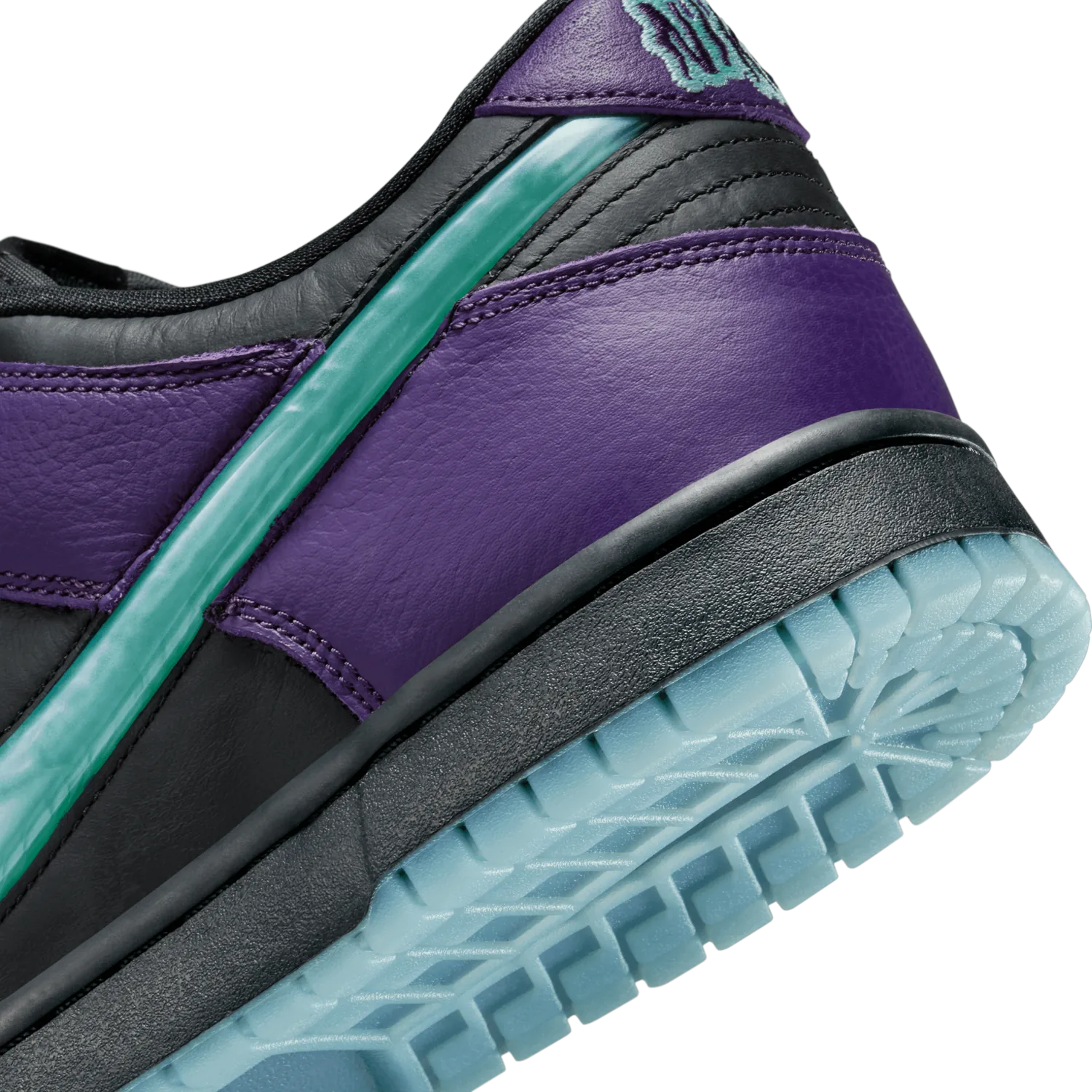 Nike Dunk Low Retro Limited Halloween Wizard image 22