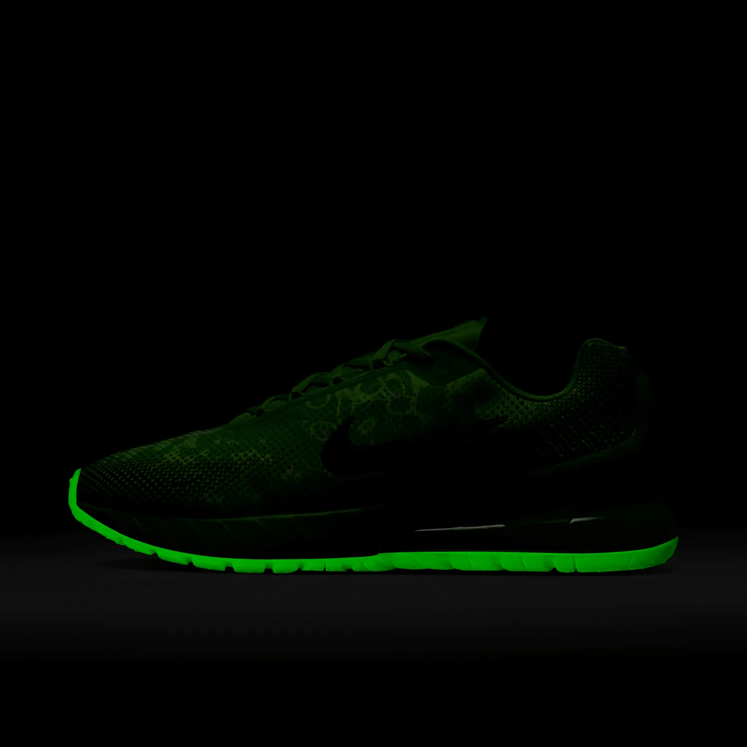 Nike Air Max Phoenix Green Strike image 6
