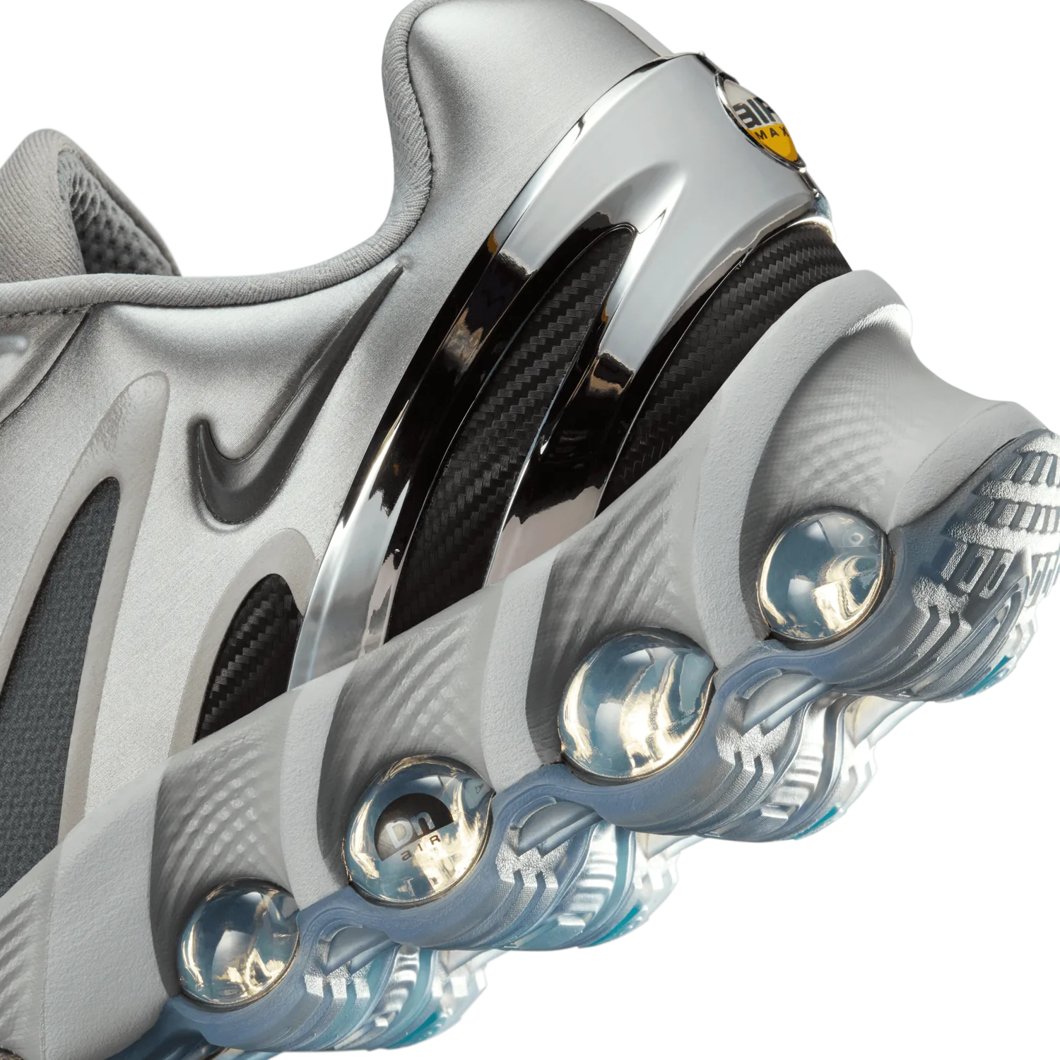 Nike Air Max DN8 Victor Victor Nissan Skyline image 3