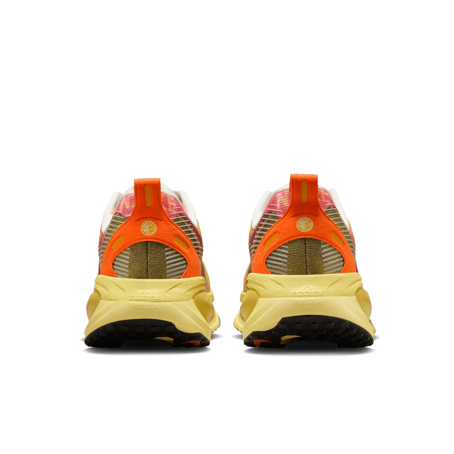 Nike Vomero 18 International Running Pack image 5