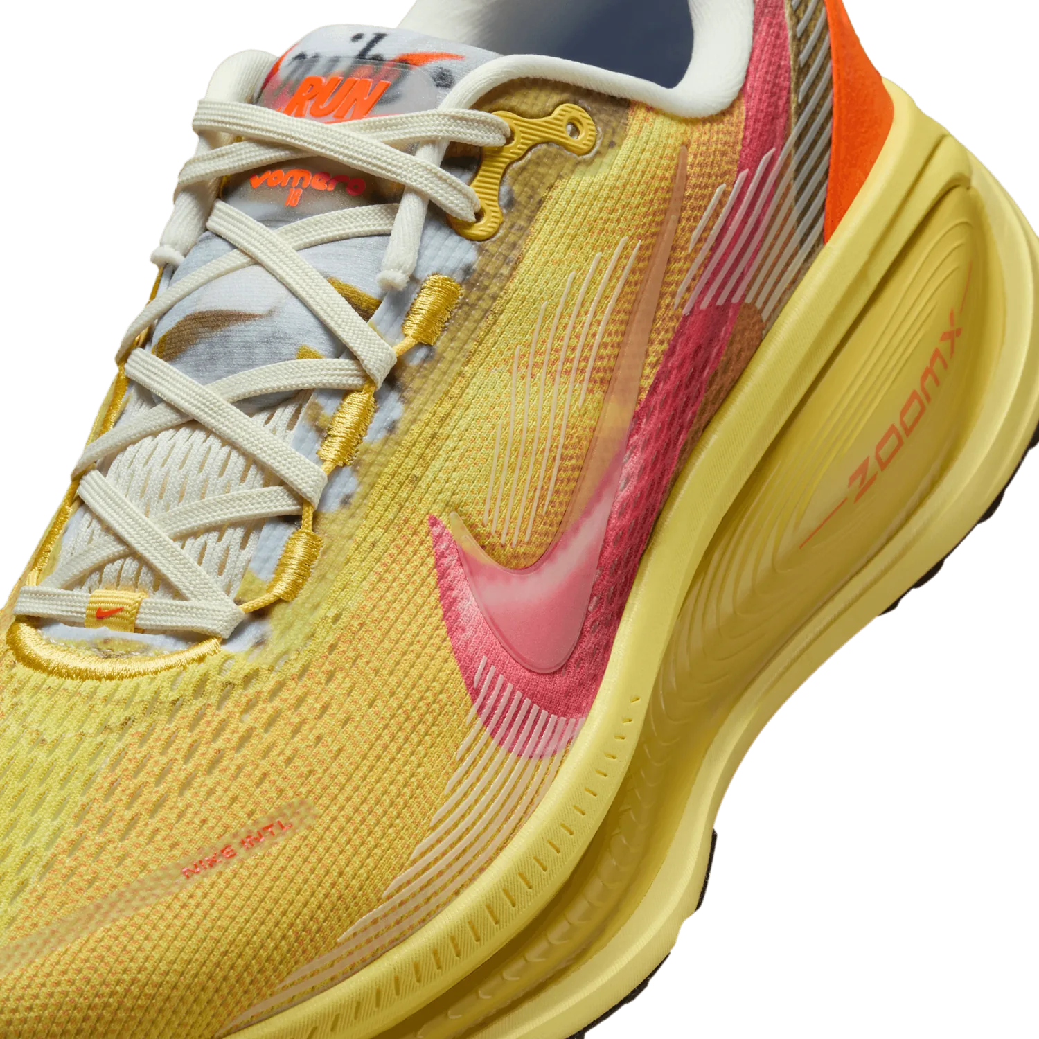 Nike Vomero 18 International Running Pack image 6