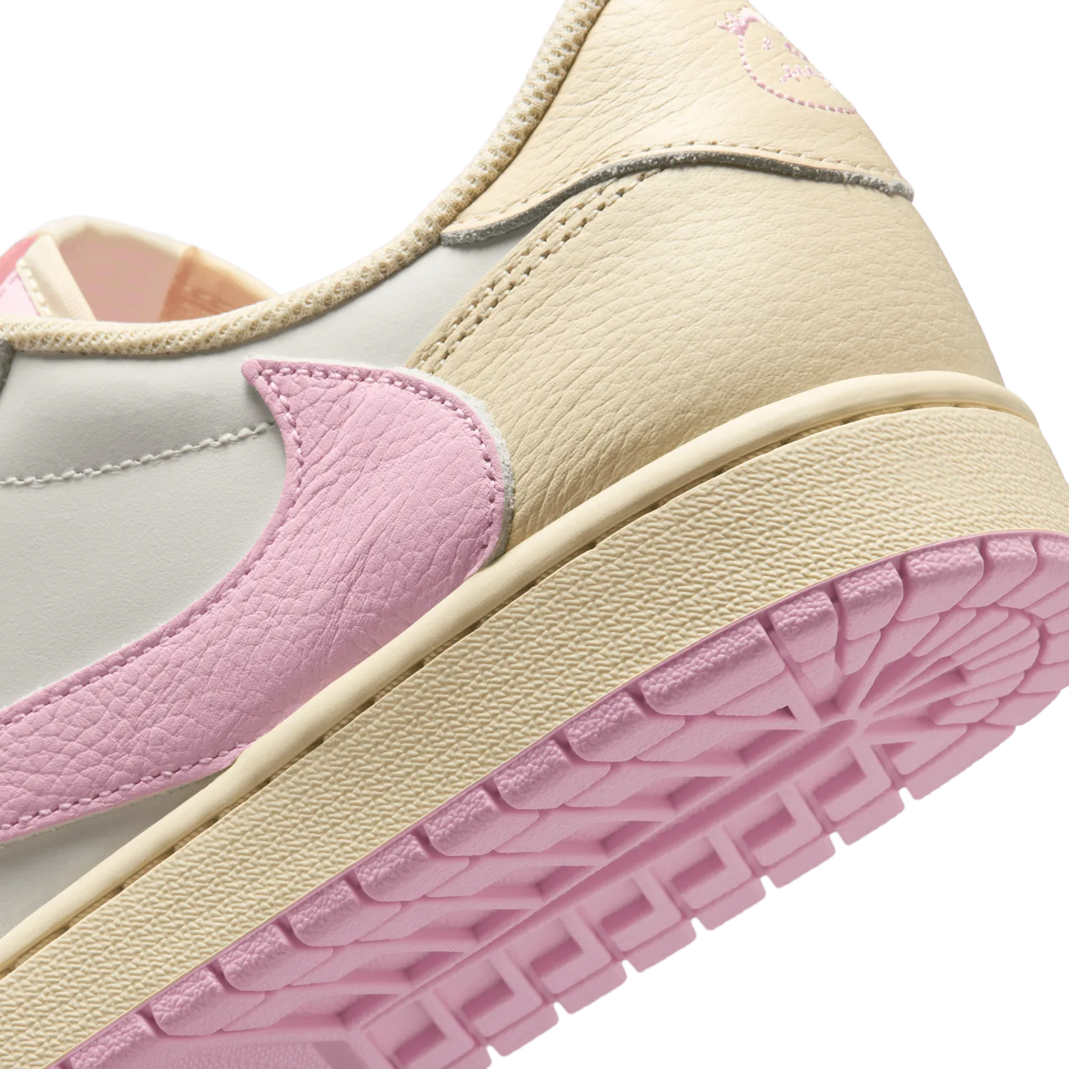 Air Jordan 1 Retro Low OG Travis Scott Shy Pink image 11