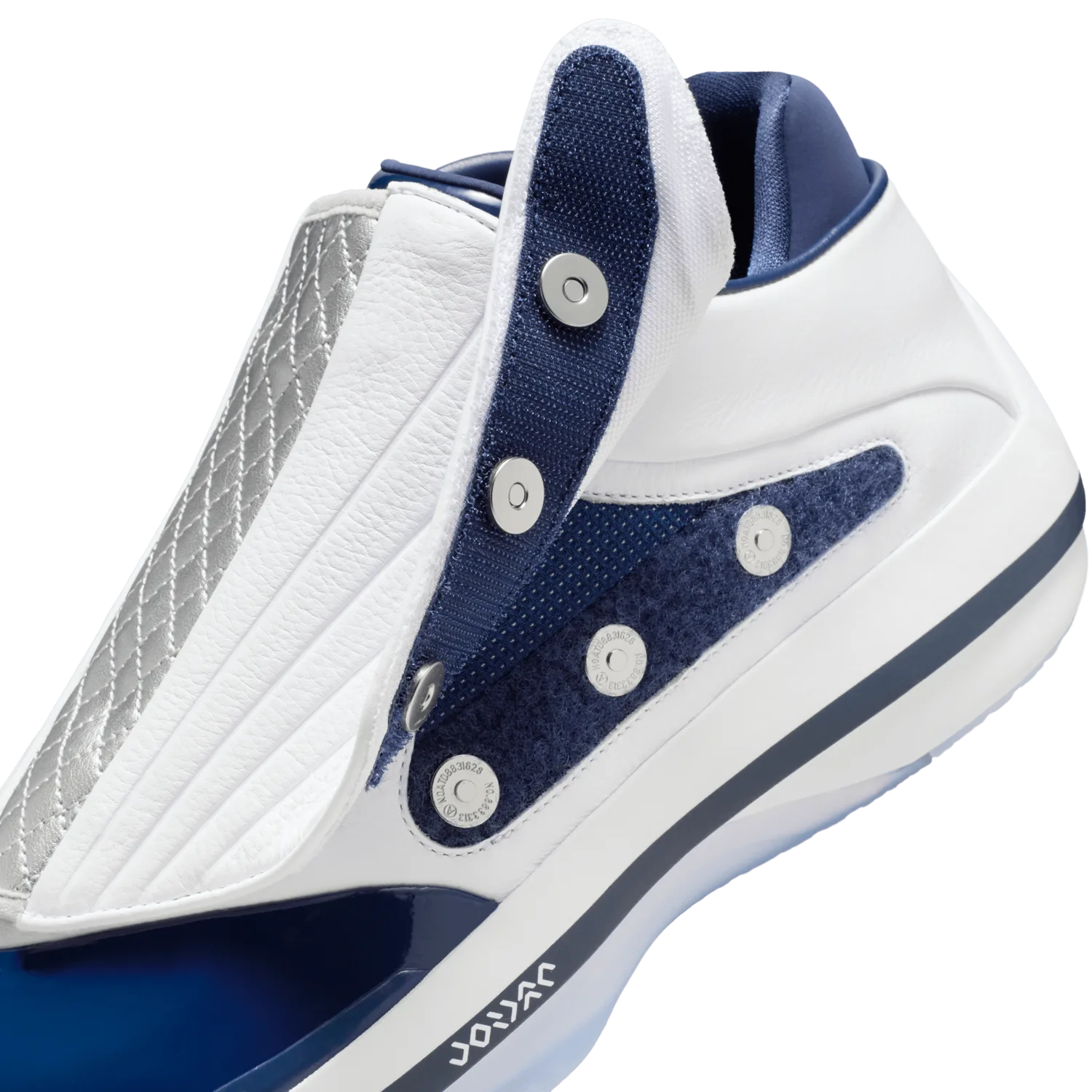 Air Jordan 4016 White Midnight Navy image 3