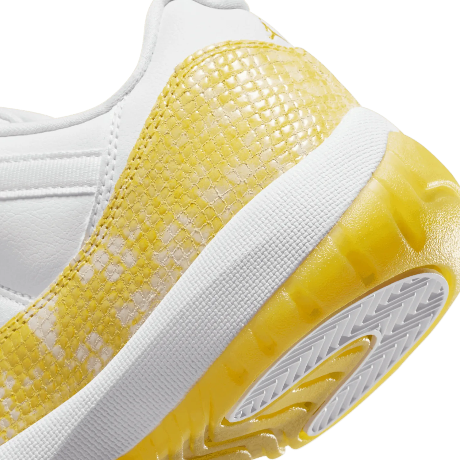 Air Jordan 11 Low Snake Yellow Python (W) image 7
