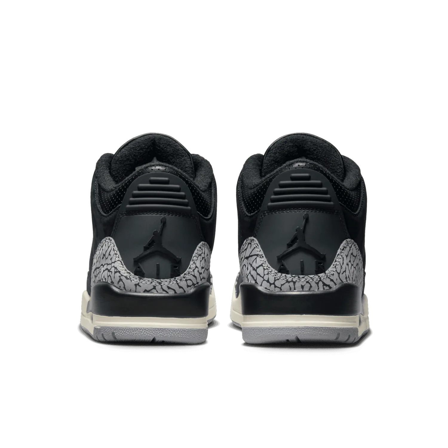 Air Jordan 3 Retro Off Noir Cement (W) image 4