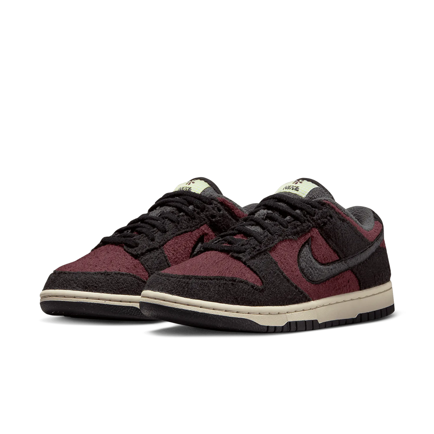 Nike Dunk Low SE Fleece Burgundy Crush Black (W) image 4