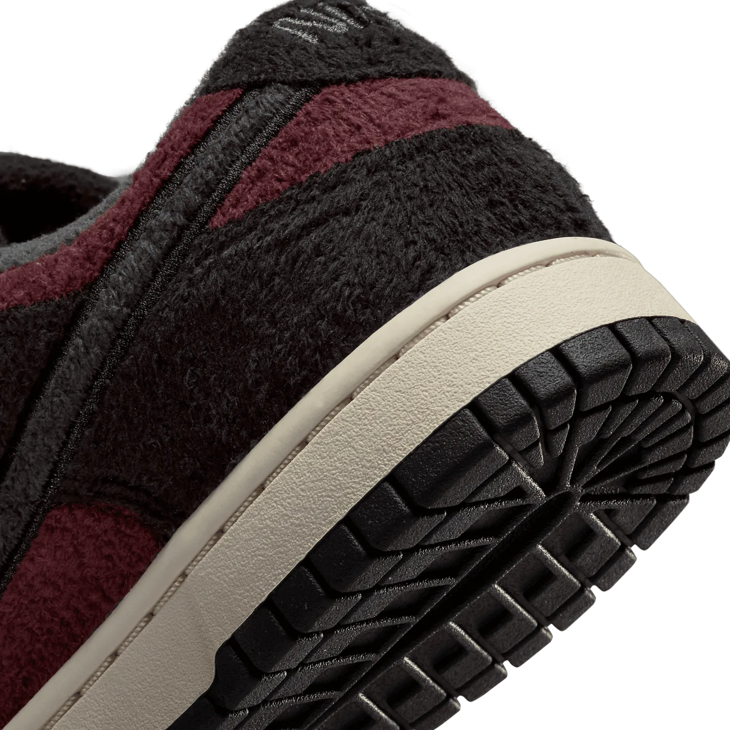 Nike Dunk Low SE Fleece Burgundy Crush Black (W) image 7