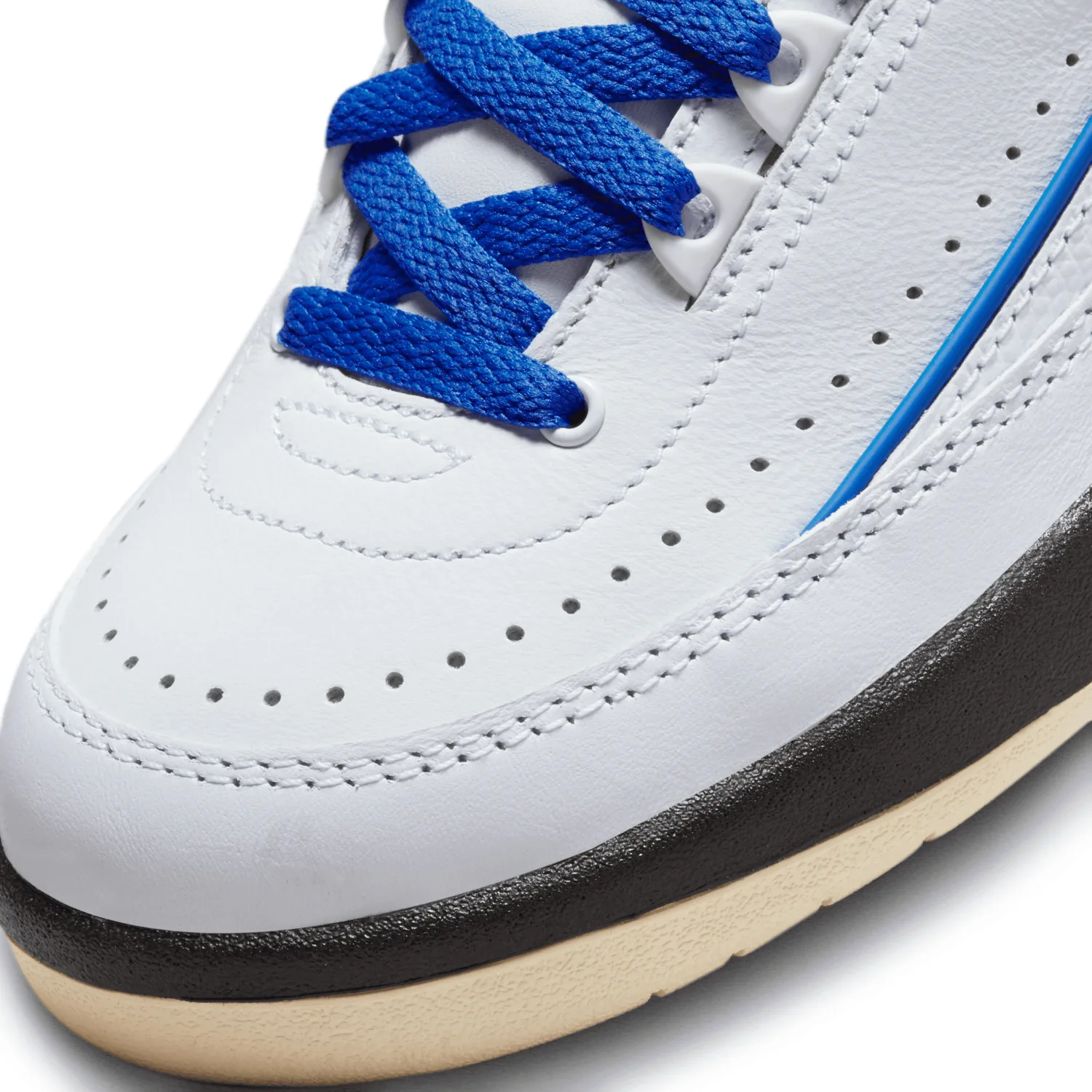 Air Jordan 2 Retro Low Varsity Royal (W) image 7