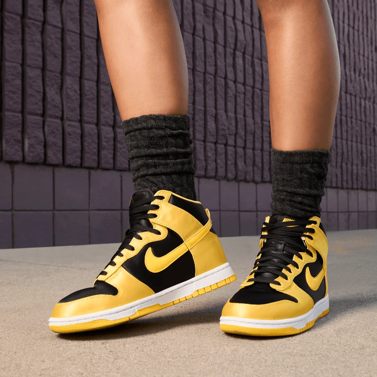 Nike Dunk High Satin Black Varsity Maize (W) image 3