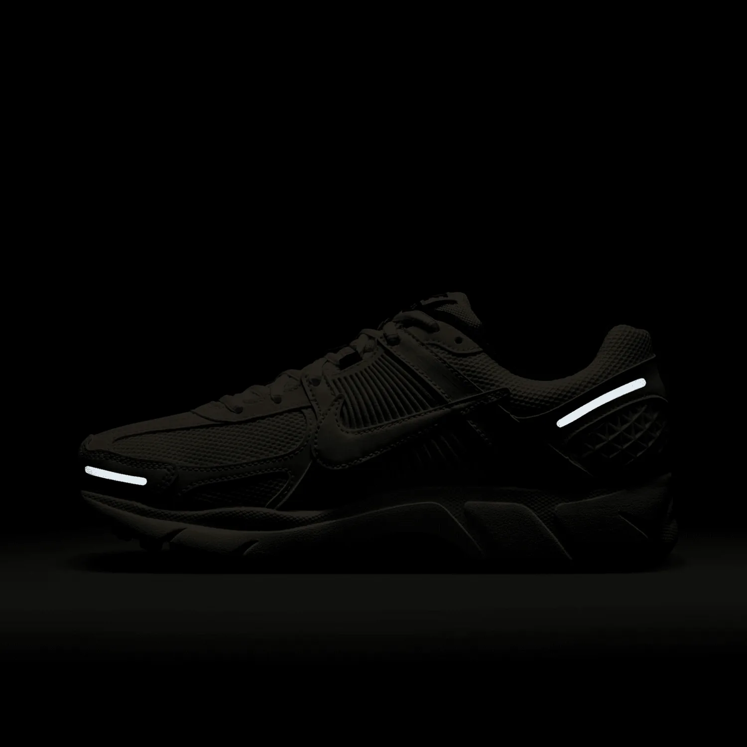 Nike Zoom Vomero 5 Valentine's Day (W) image 3