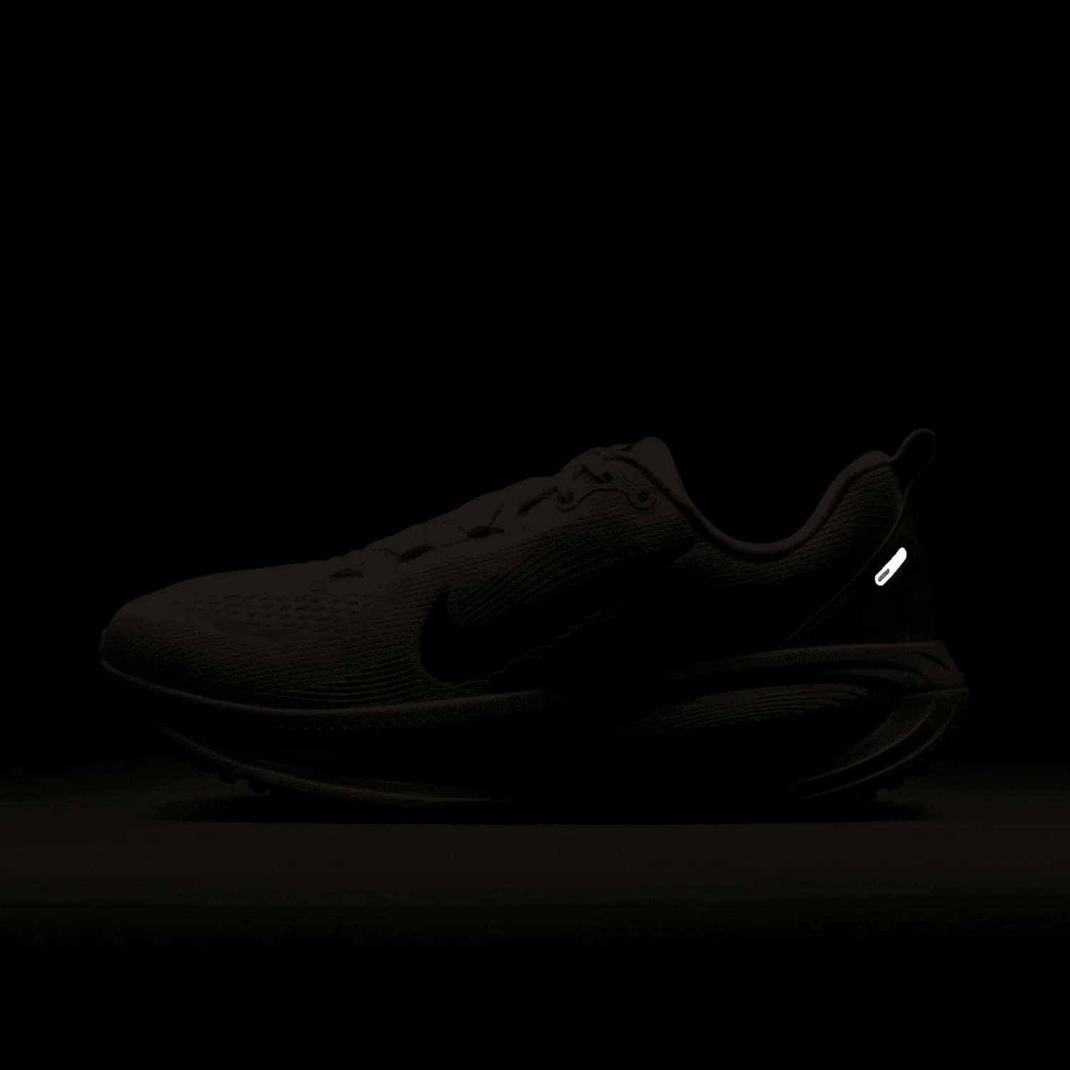 Nike Vomero 18 Sail Bright Crimson (W) image 8