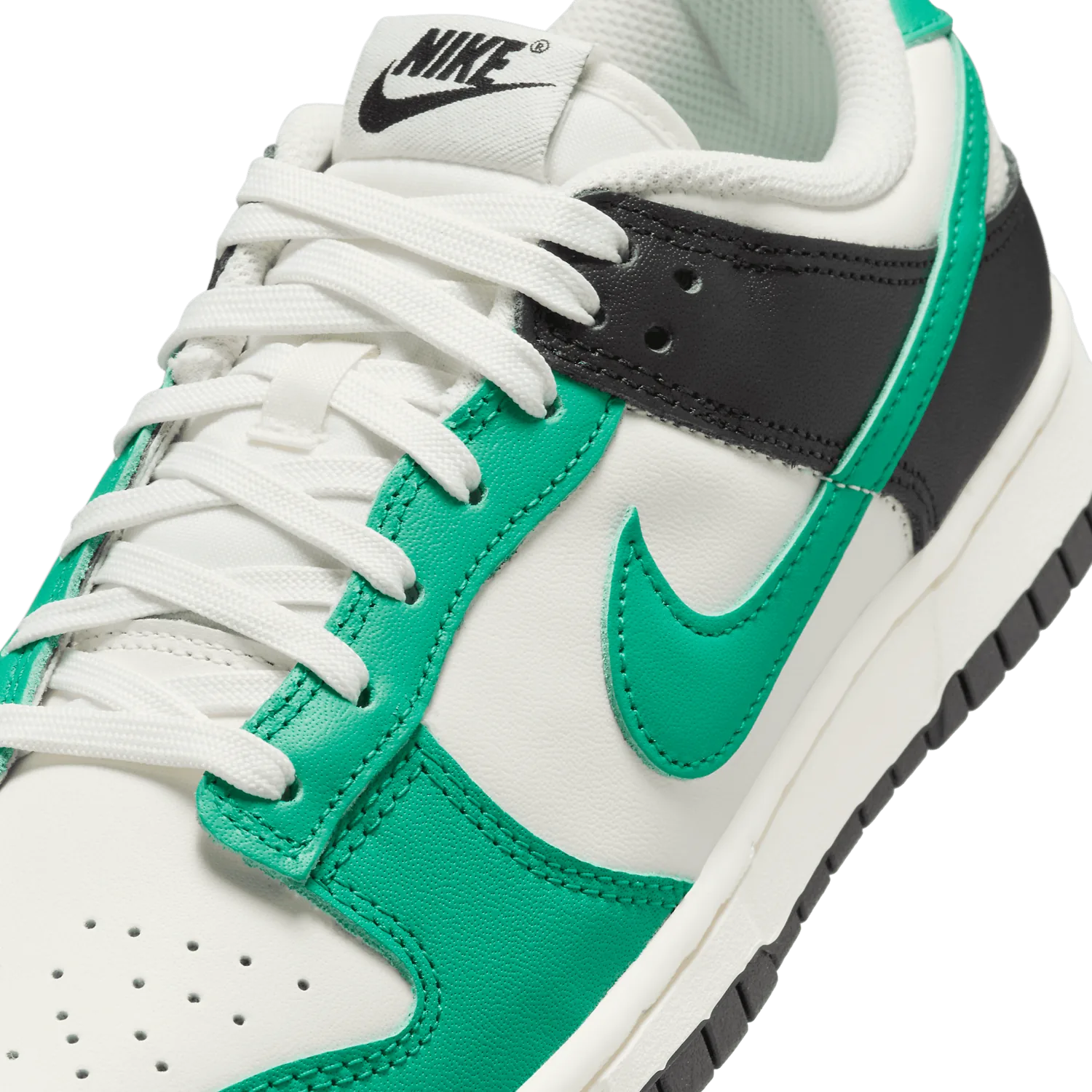 Nike Dunk Low Celtics (W) image 6