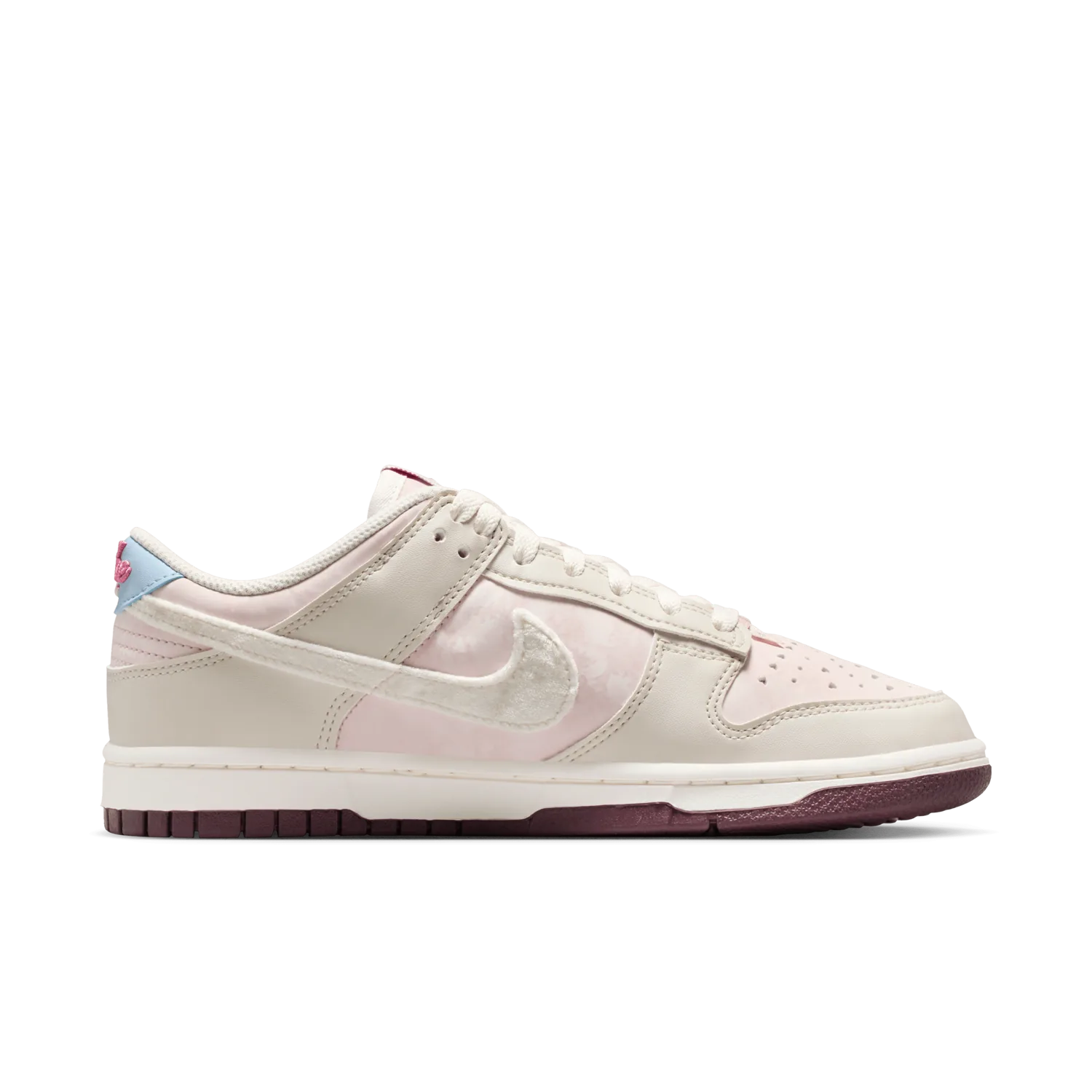 Nike Dunk Low Valentine's Day 2026 (W) image 5